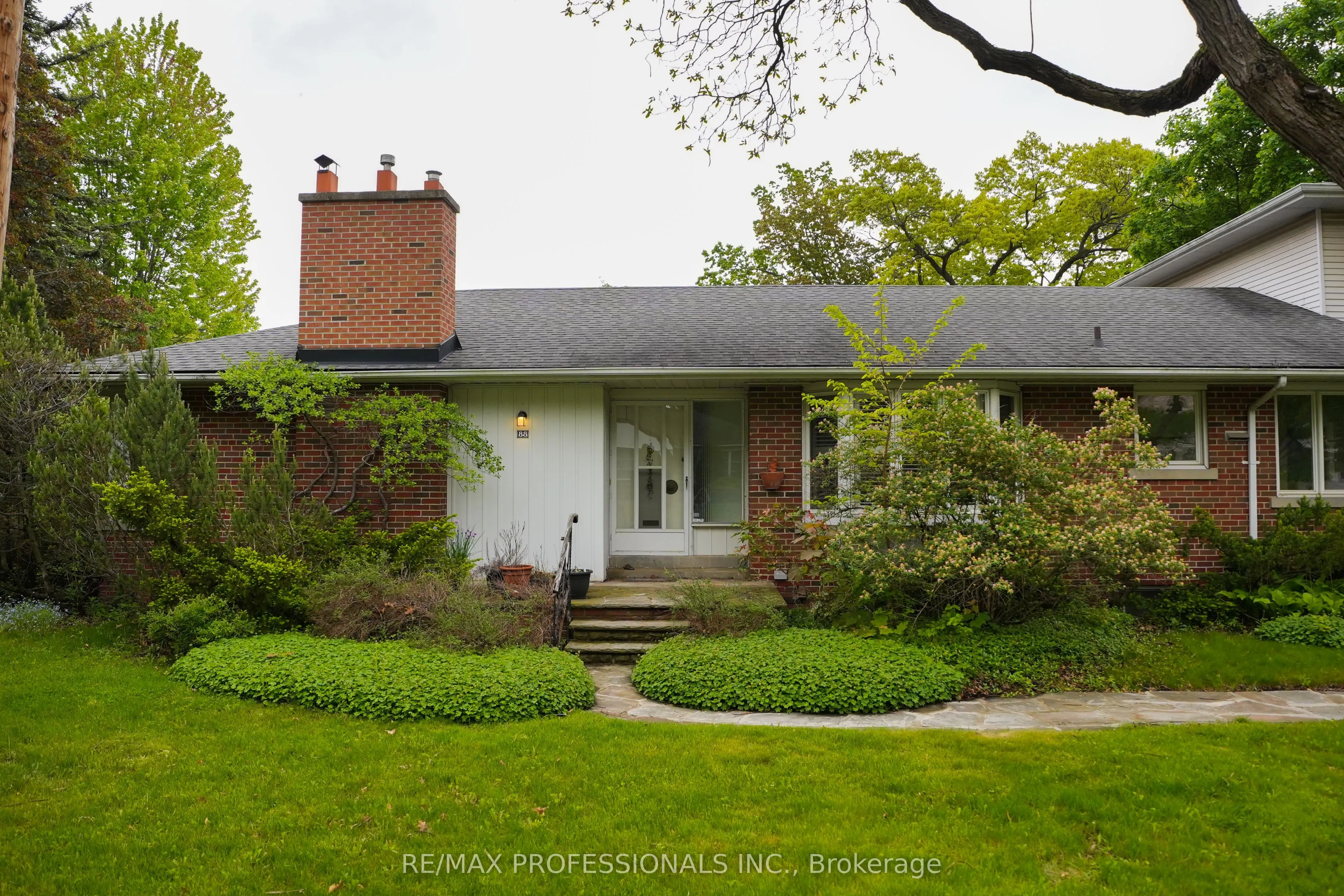 88 Valecrest Drive