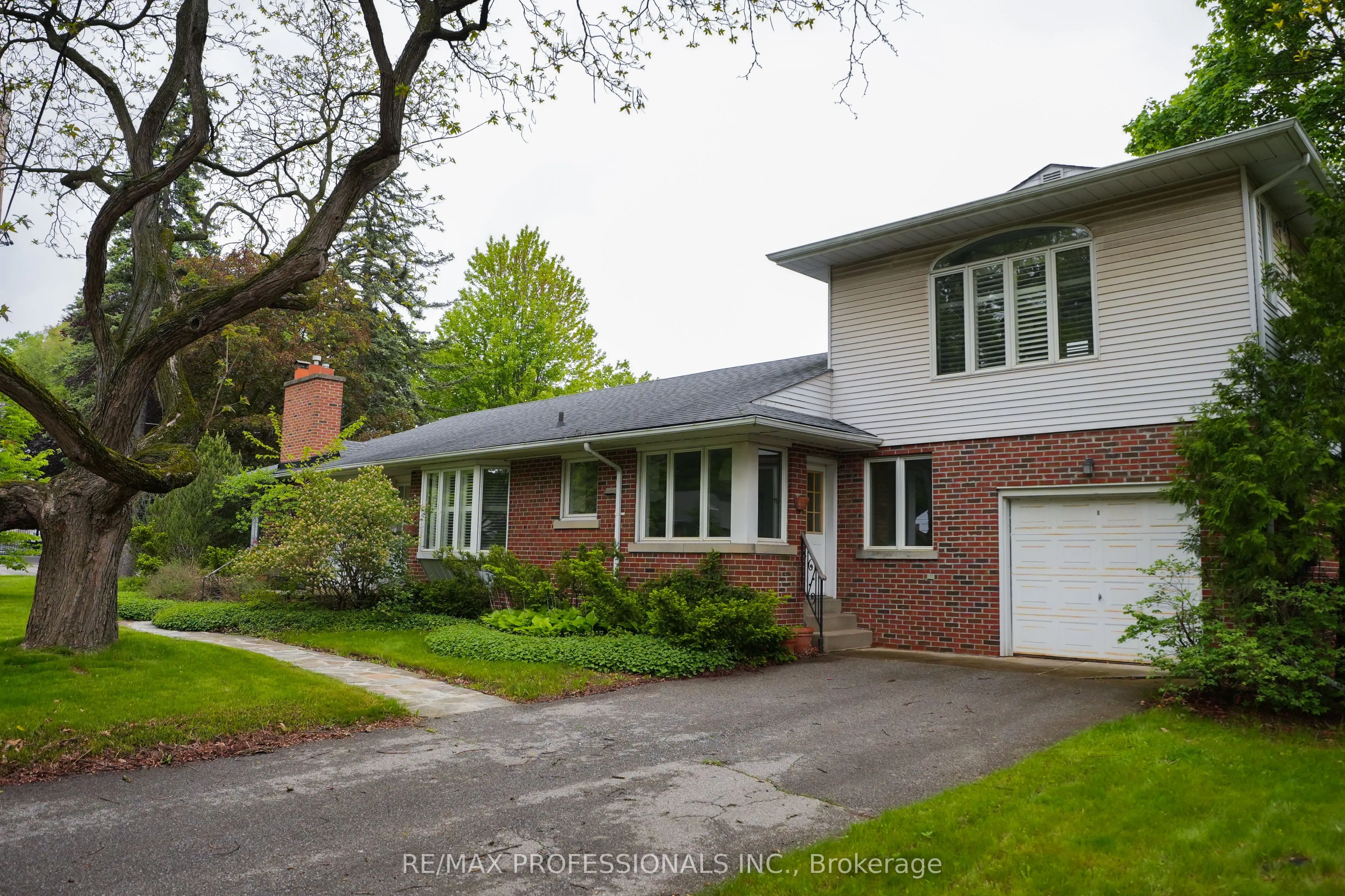 88 Valecrest Drive