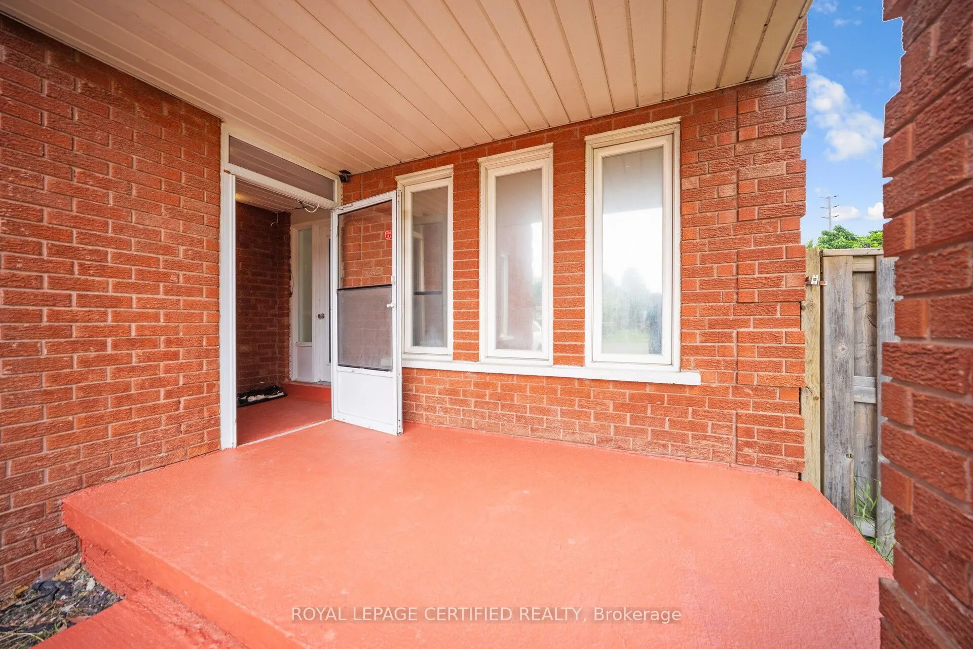 692 Huntington Ridge Drive