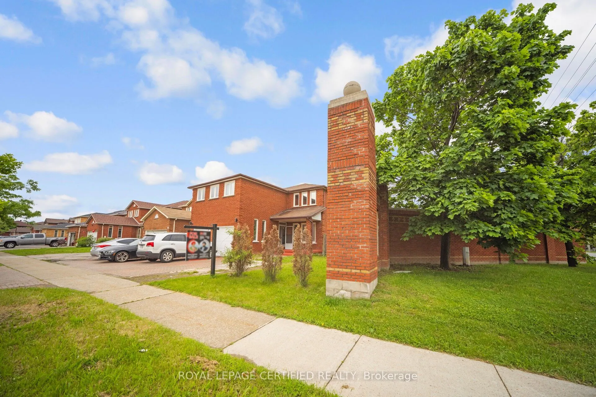 692 Huntington Ridge Drive
