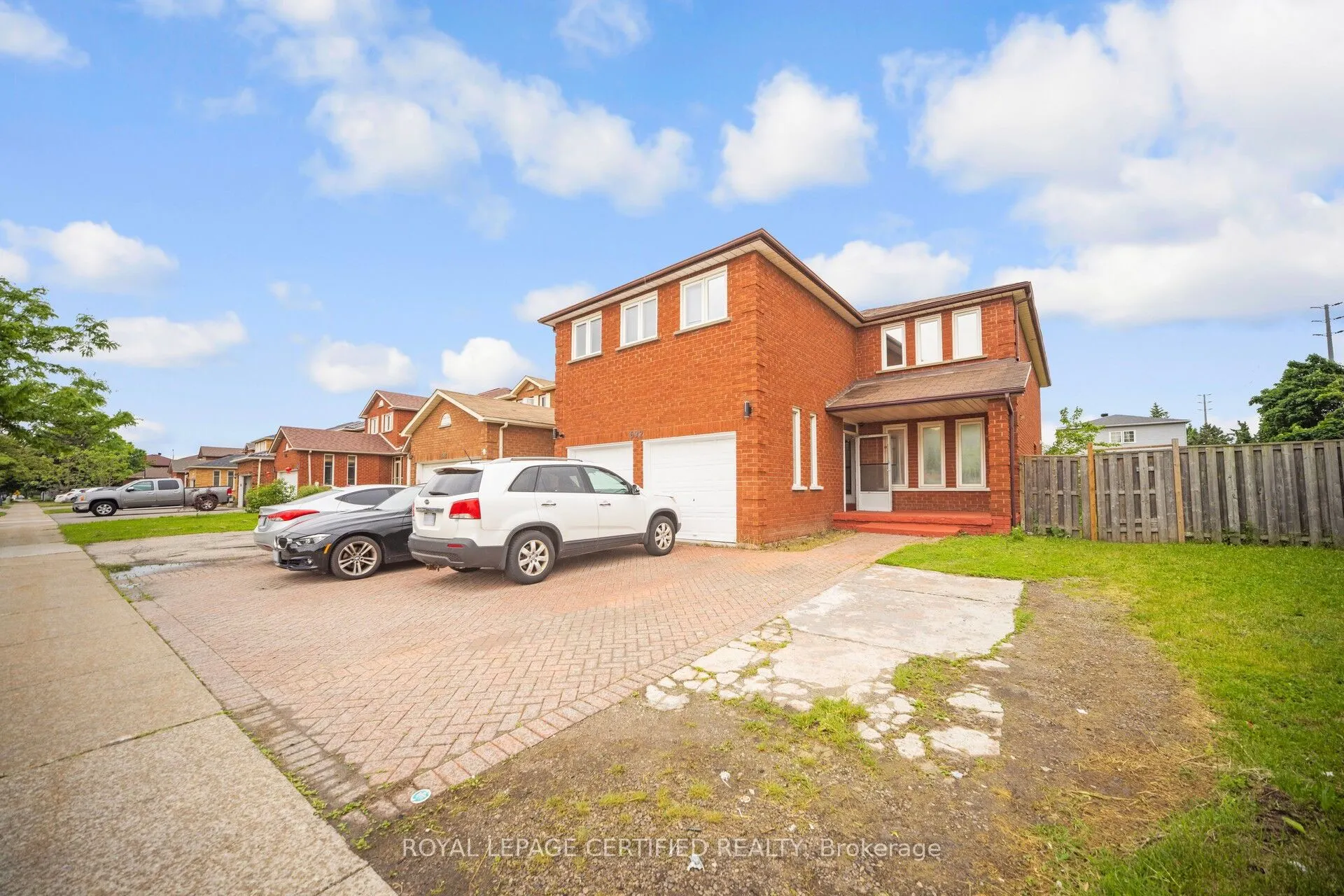 692 Huntington Ridge Drive