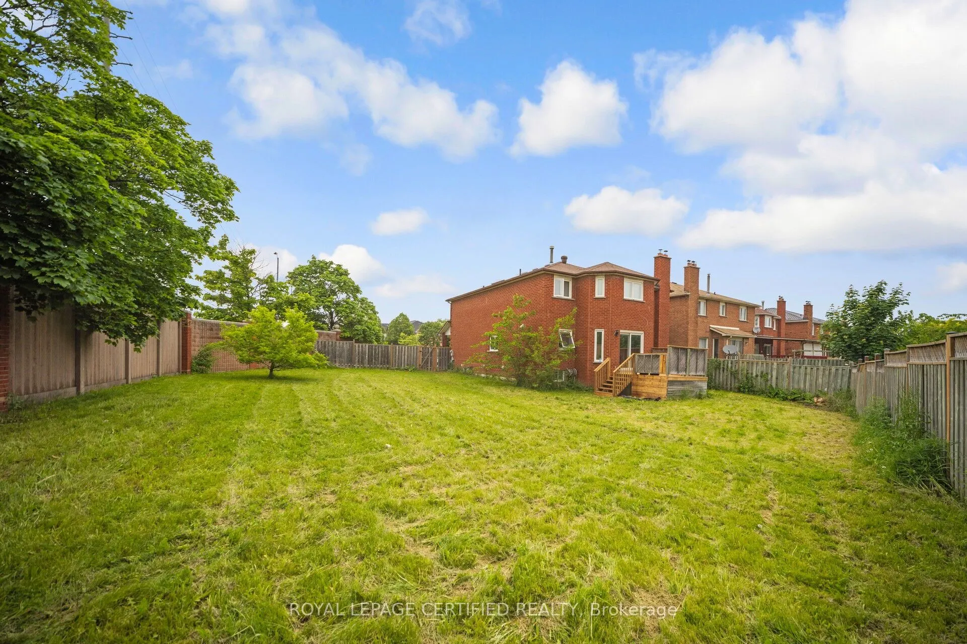 692 Huntington Ridge Drive
