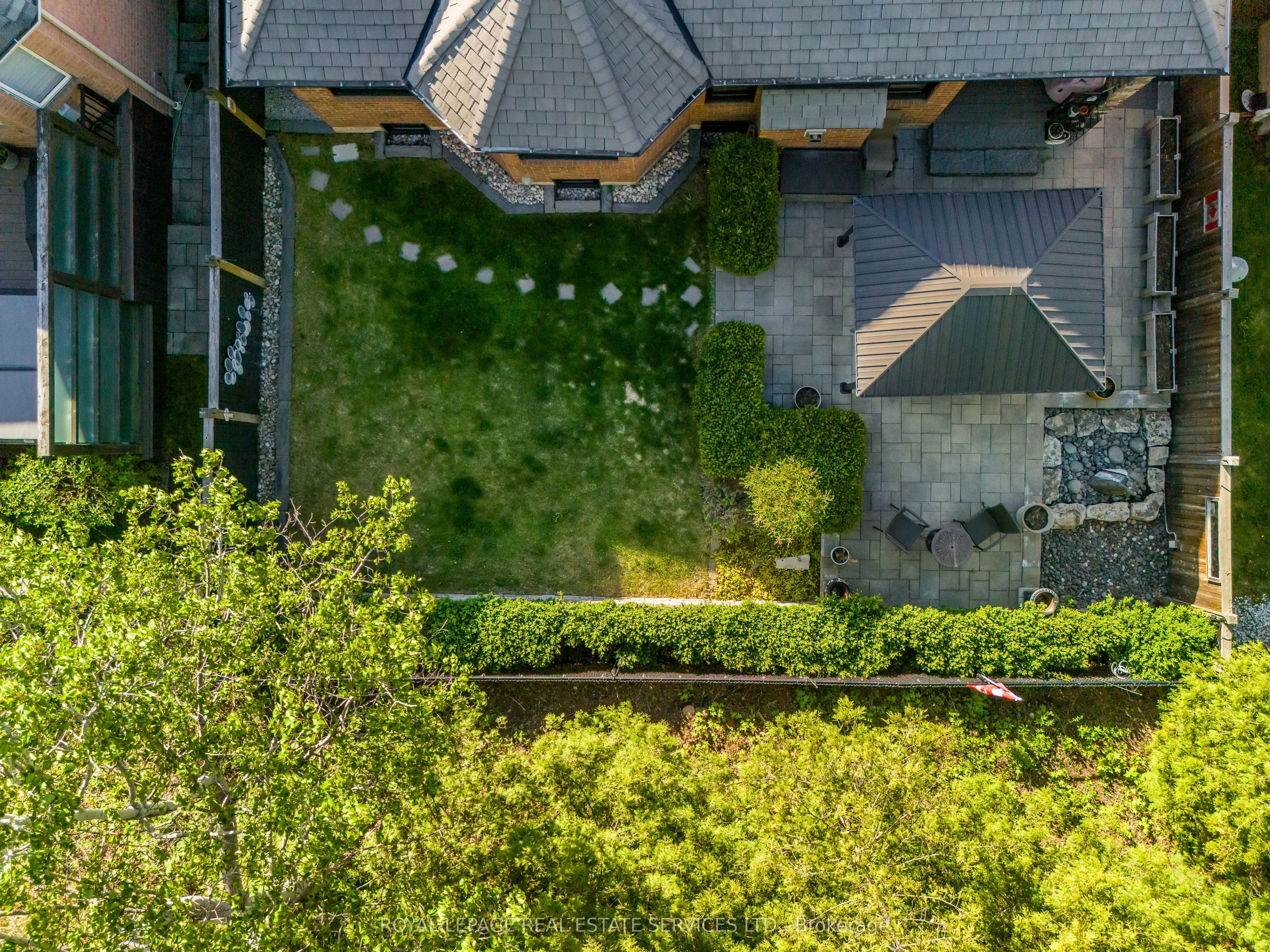 16 Arborglen Drive