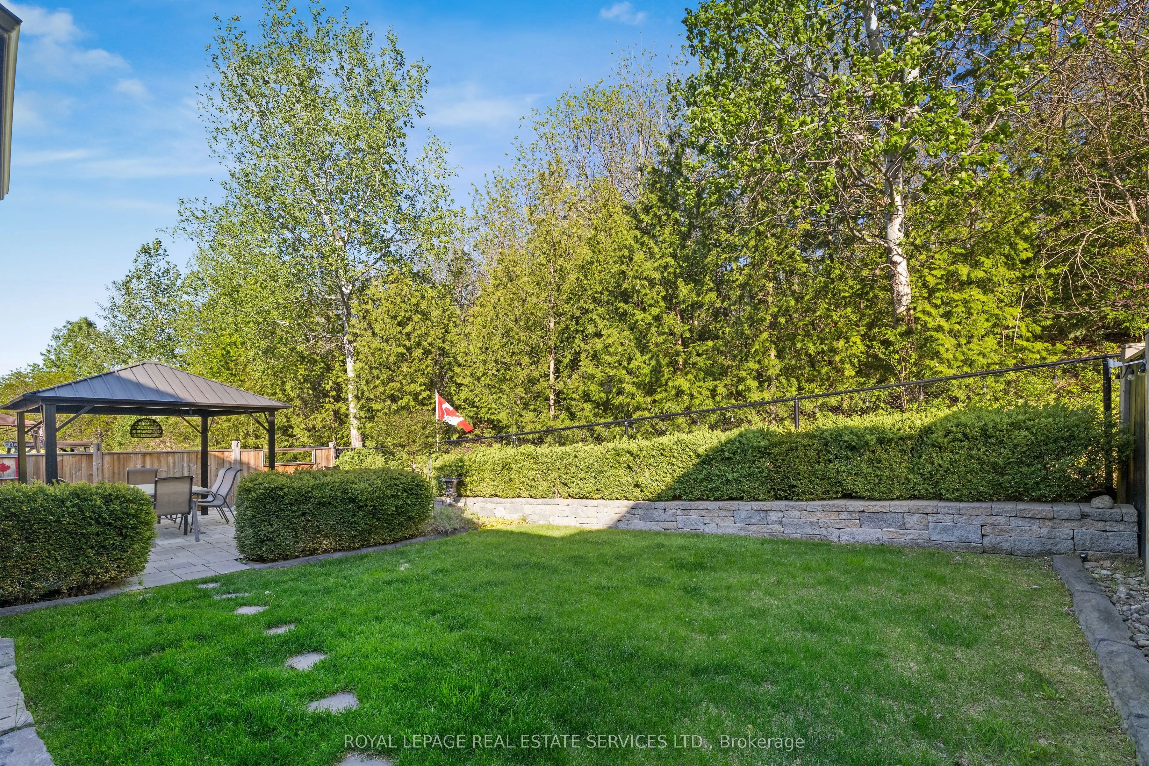 16 Arborglen Drive