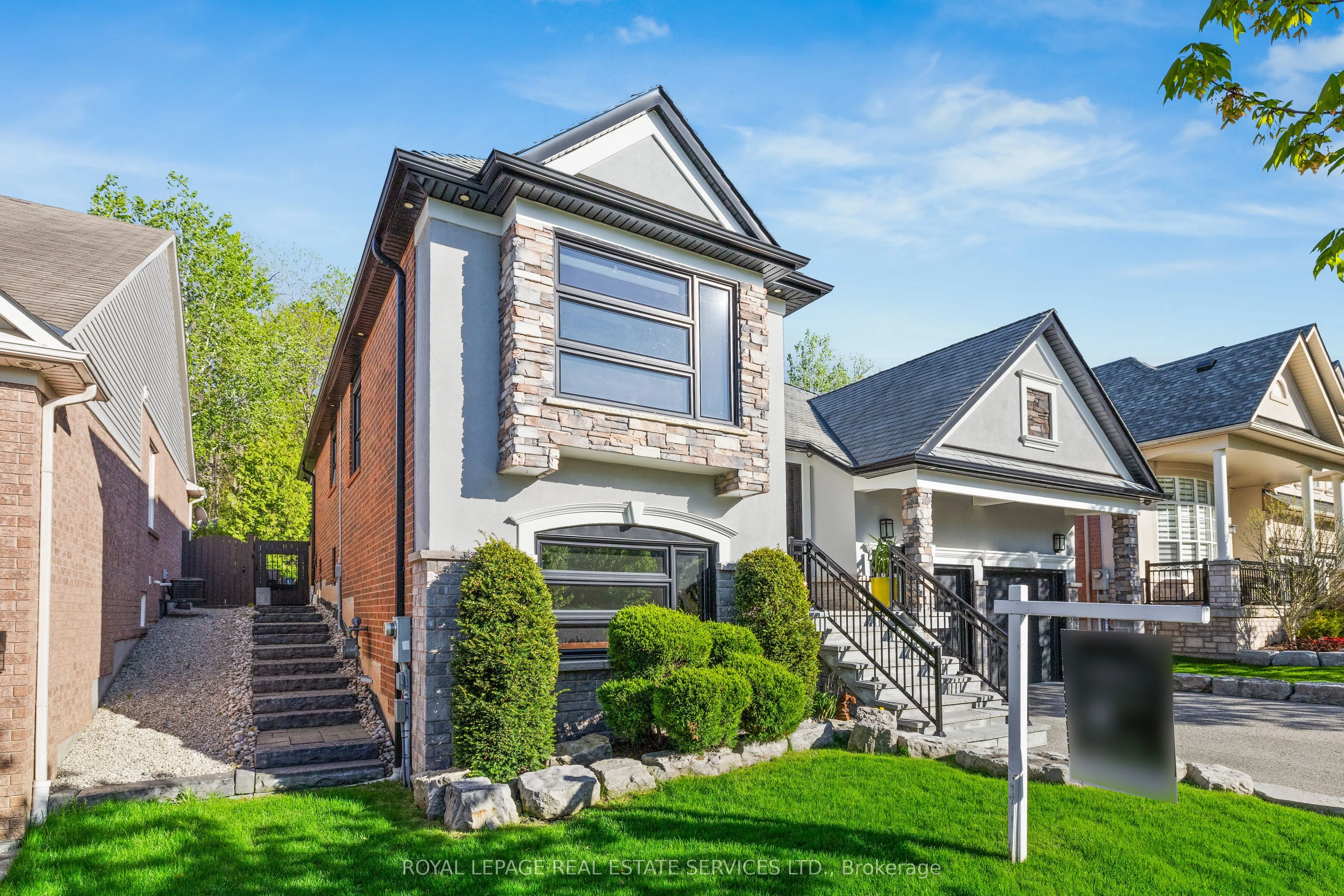 16 Arborglen Drive