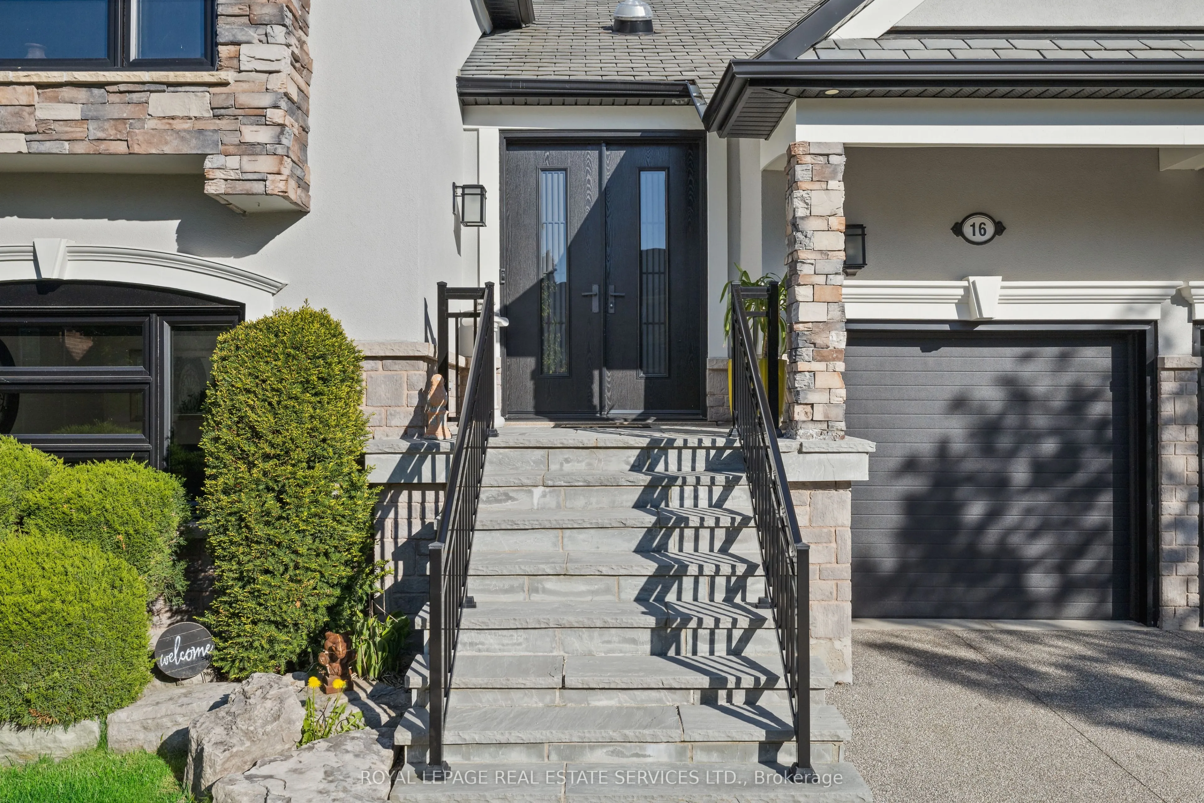16 Arborglen Drive