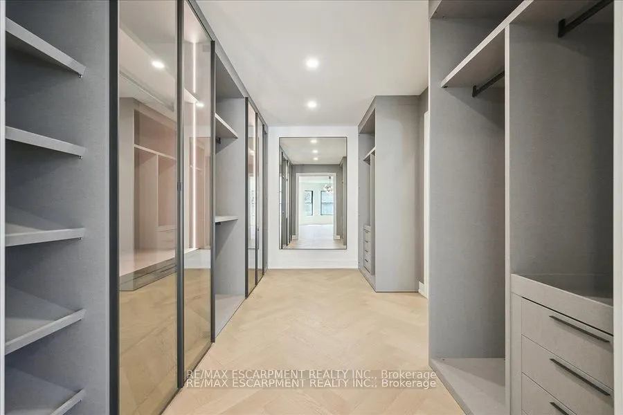 2187 Lakeshore Road