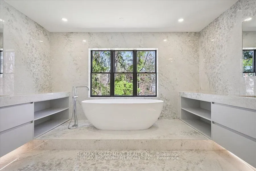 2187 Lakeshore Road