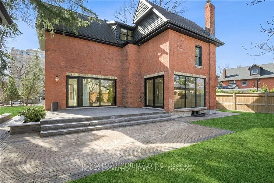 2187 Lakeshore Road