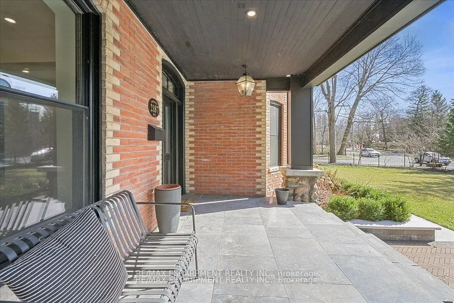 2187 Lakeshore Road