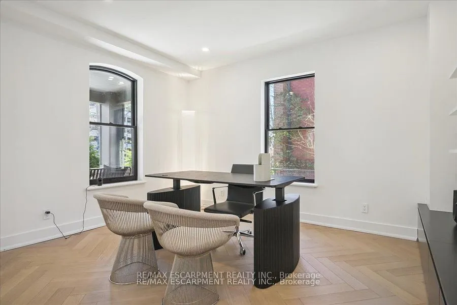 2187 Lakeshore Road
