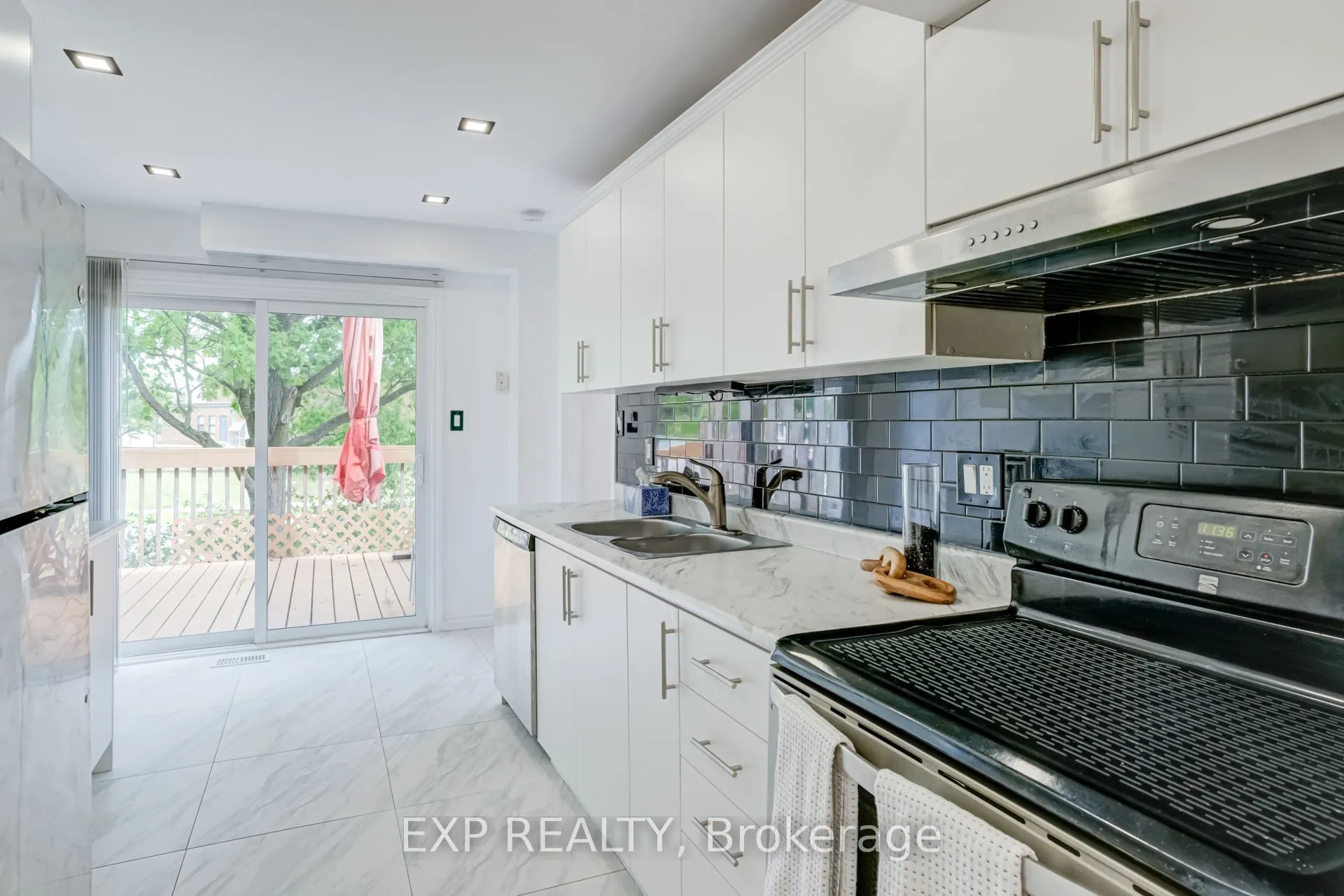 6780 Formentera Avenue, #29