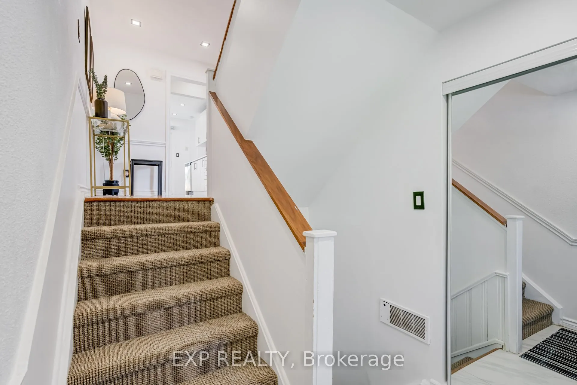 6780 Formentera Avenue, #29