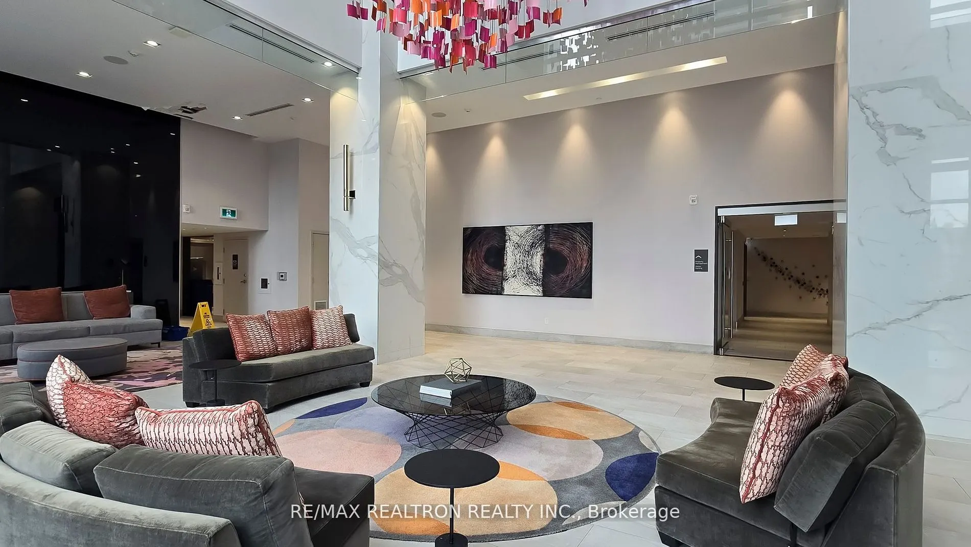 7 Mabelle Avenue, #308A