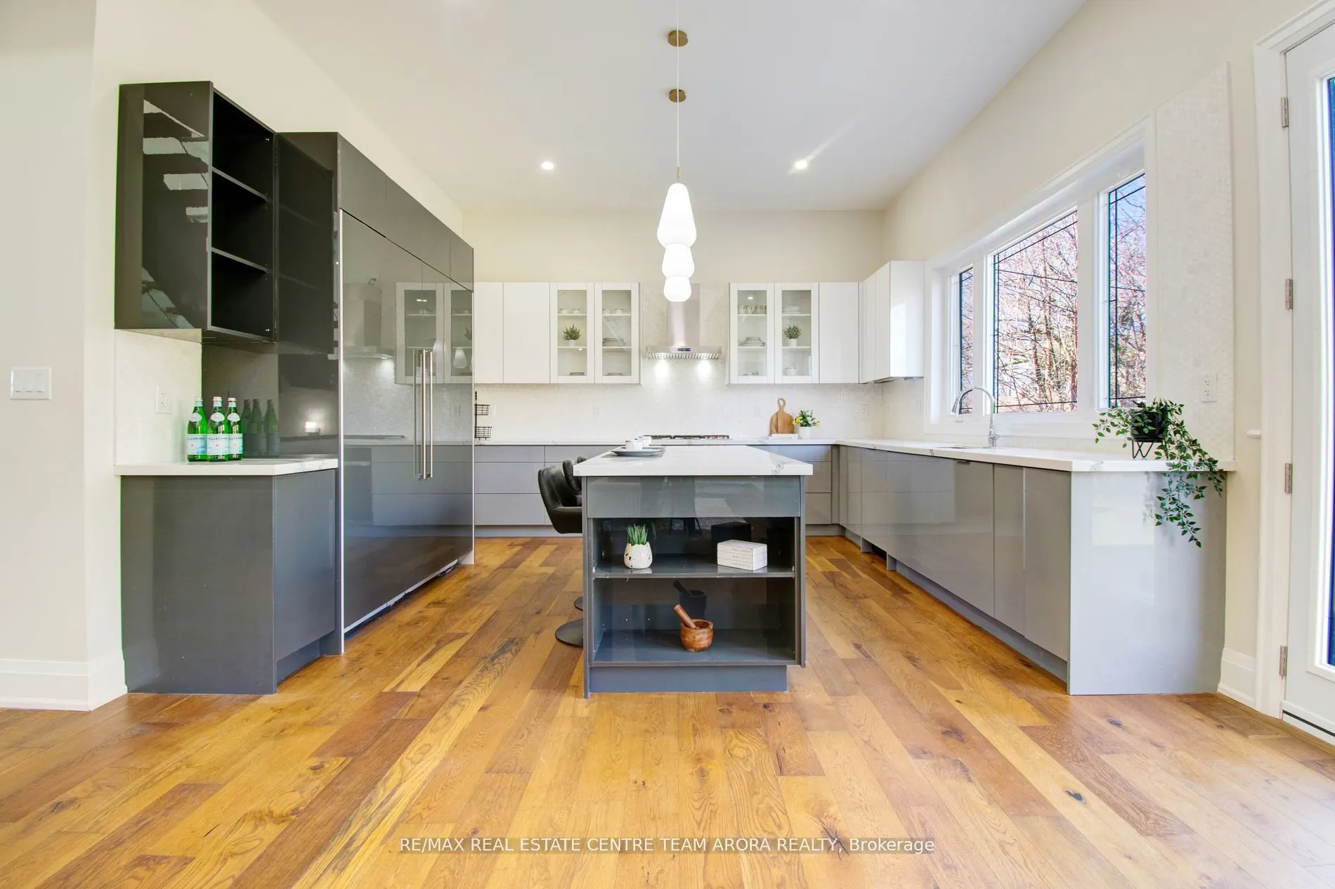 1325 Rebecca Street