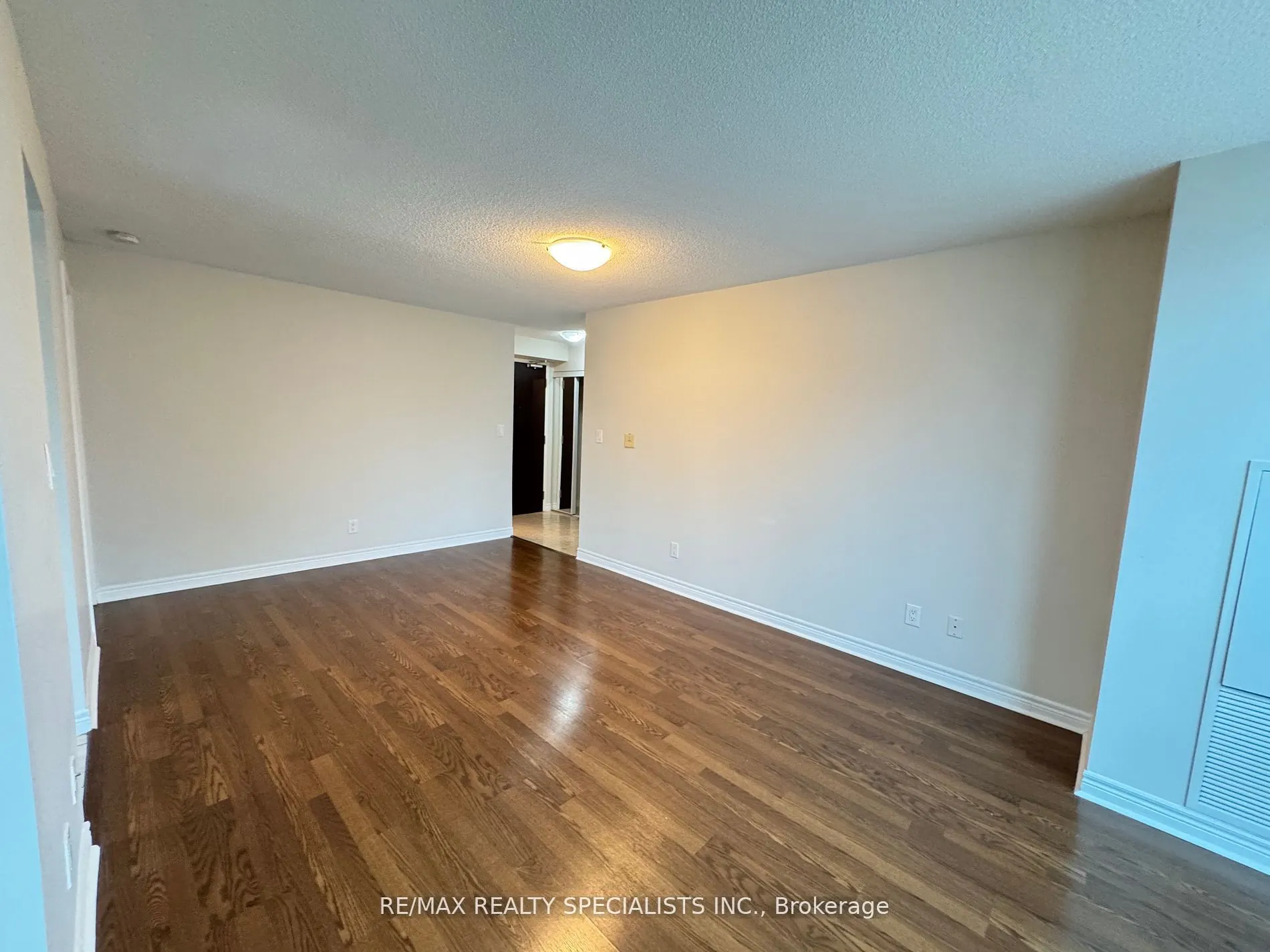 208 Enfield Place, #1508