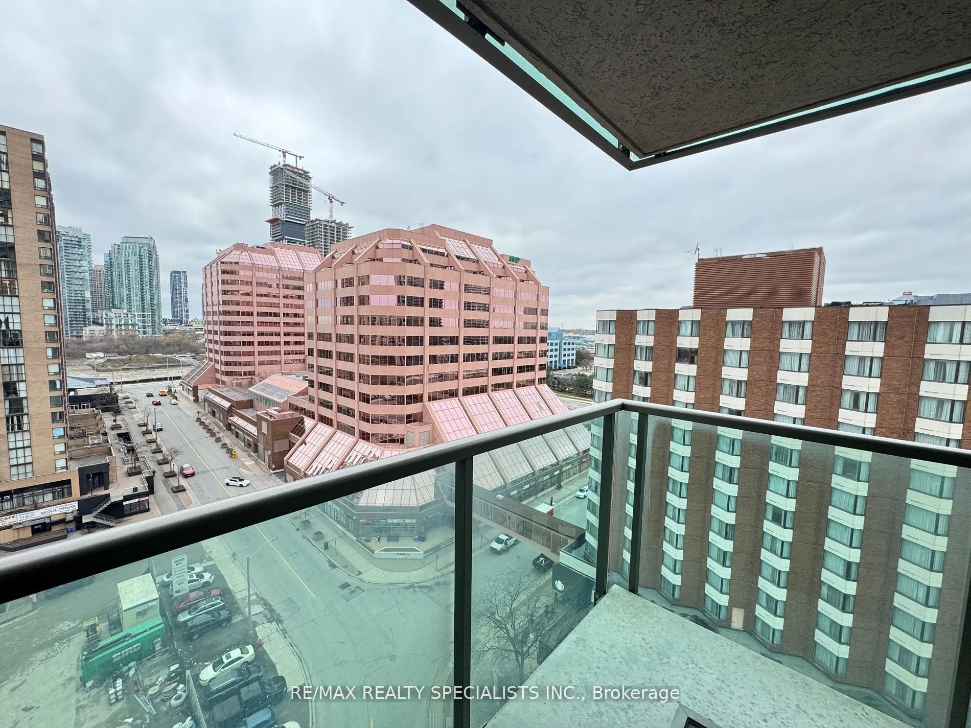 208 Enfield Place, #1508