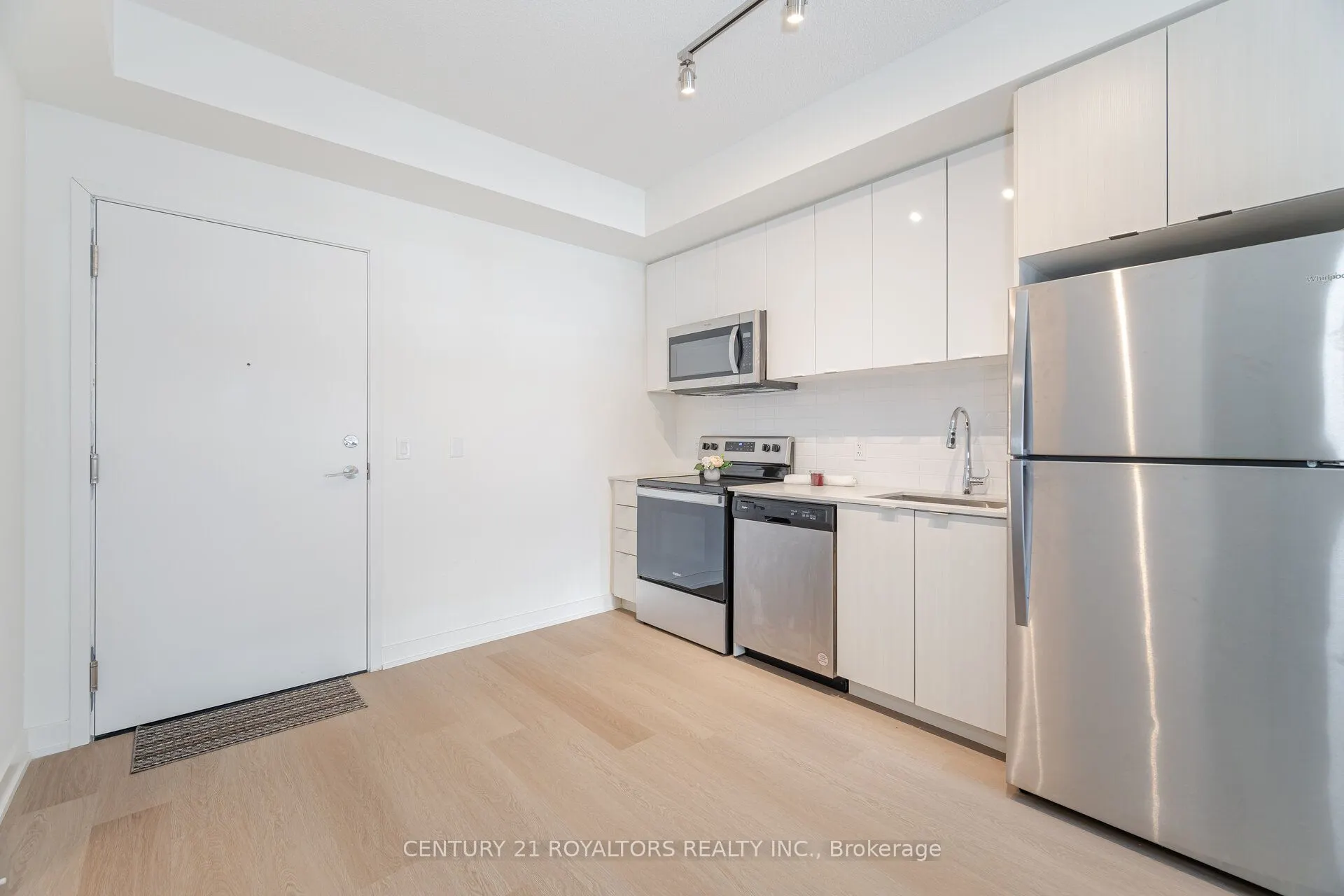 859 The Queensway, #509