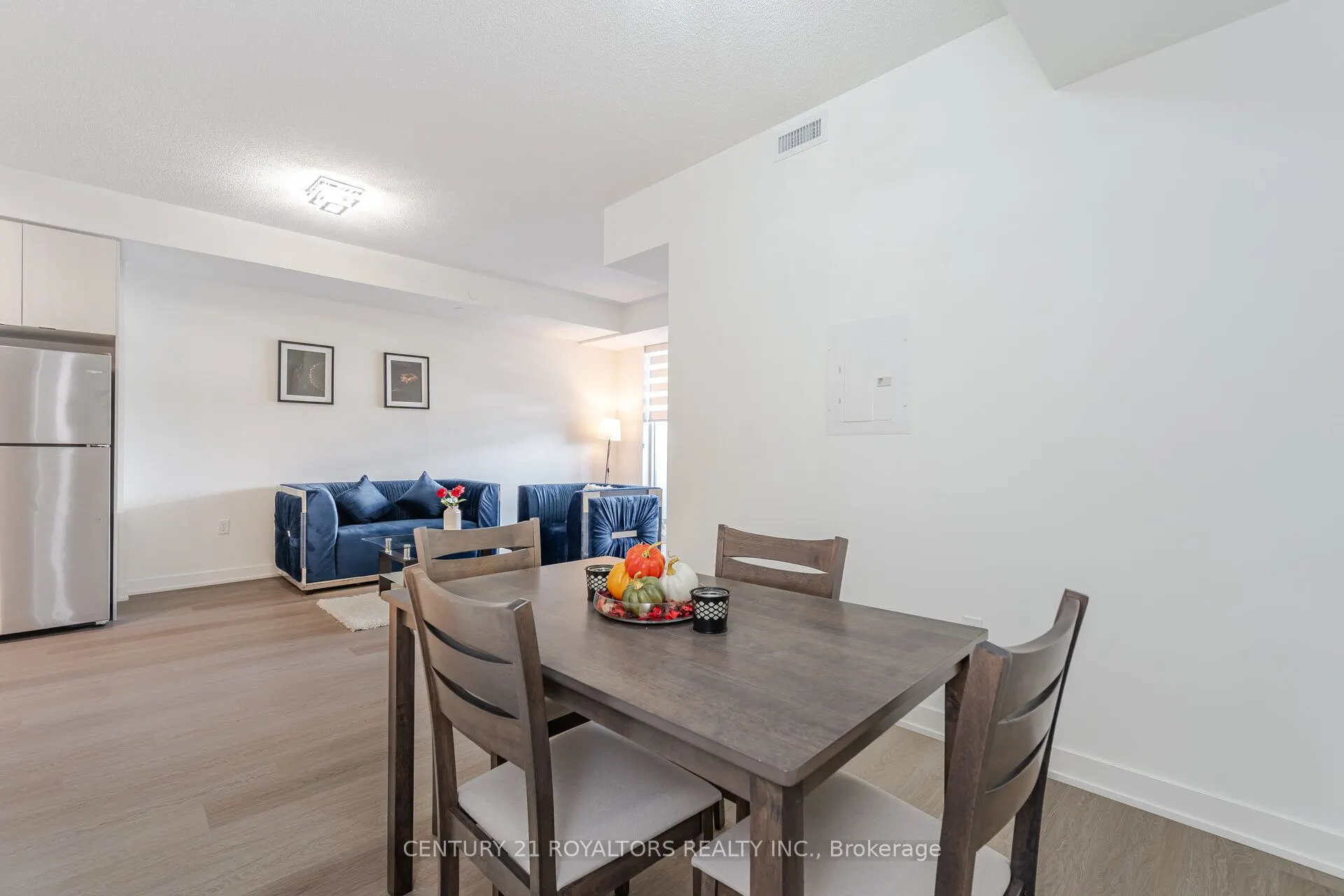 859 The Queensway, #509