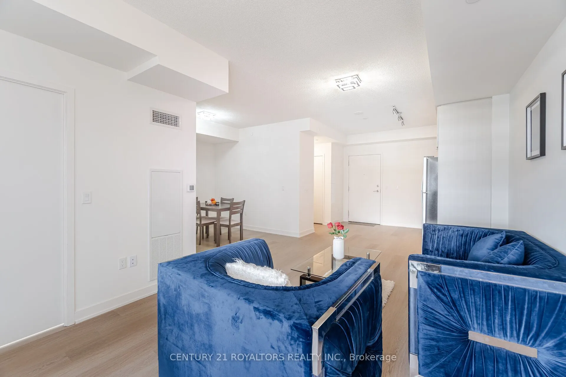 859 The Queensway, #509