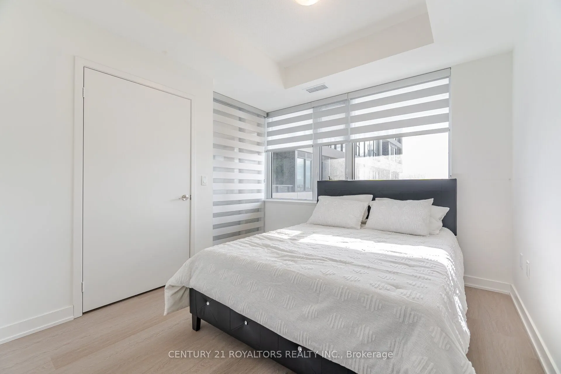 859 The Queensway, #509