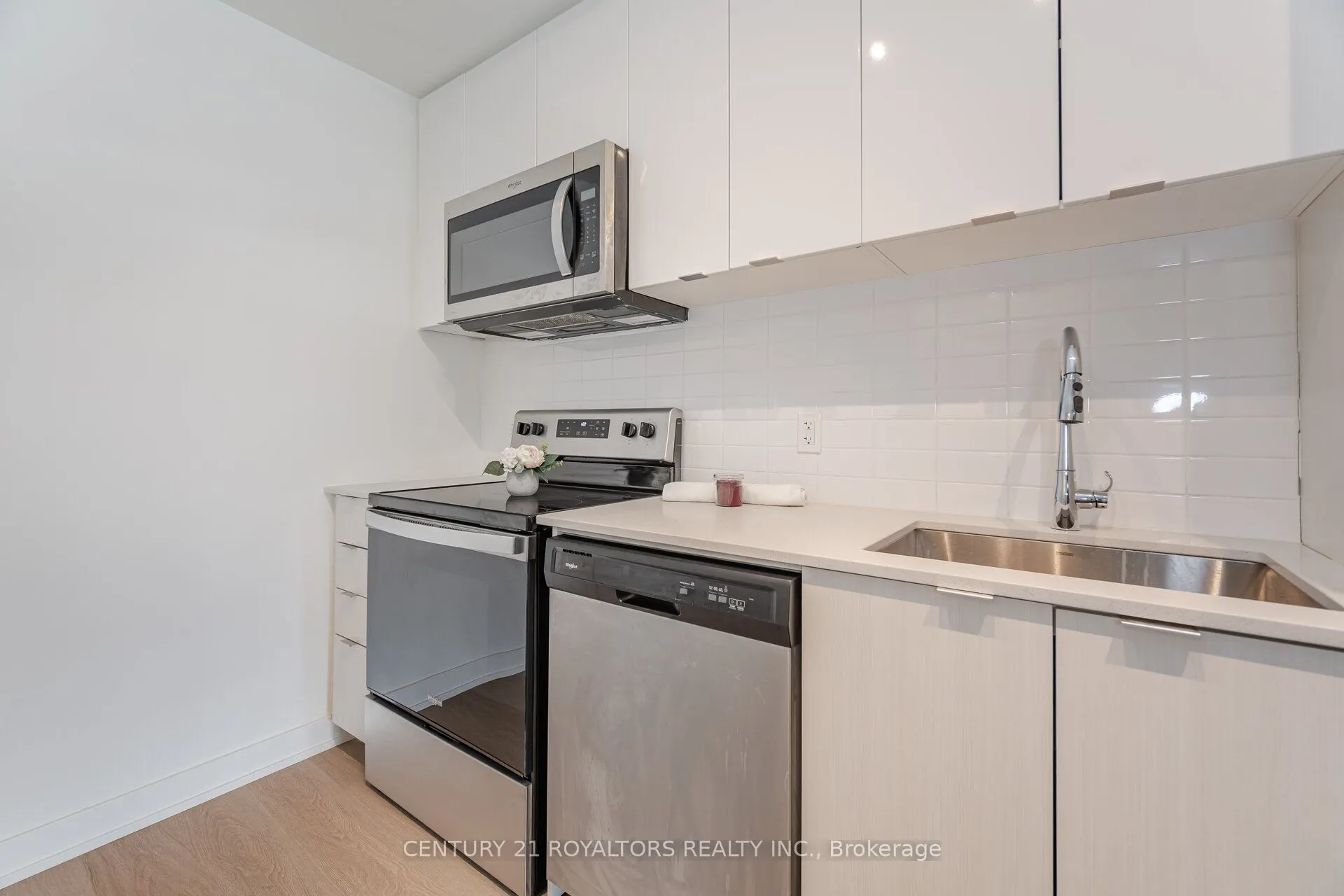 859 The Queensway, #509