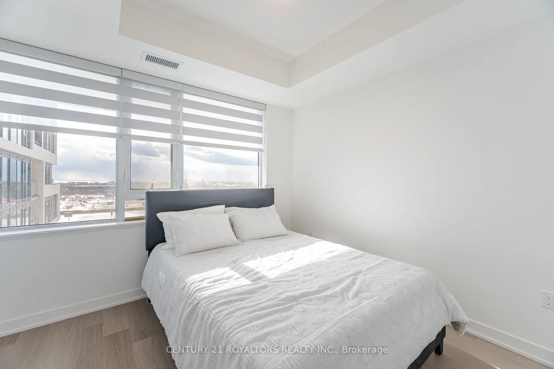 859 The Queensway, #509