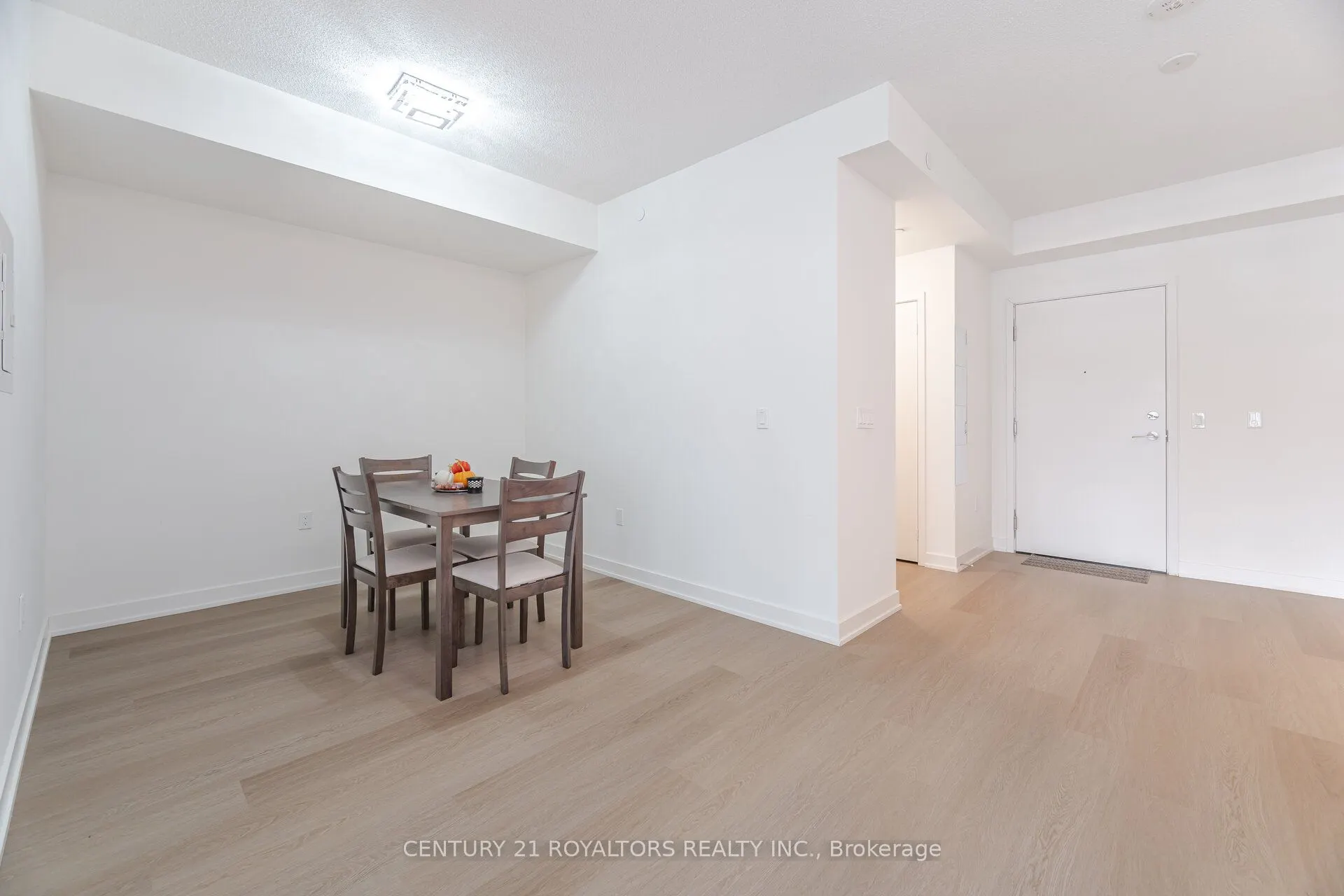 859 The Queensway, #509