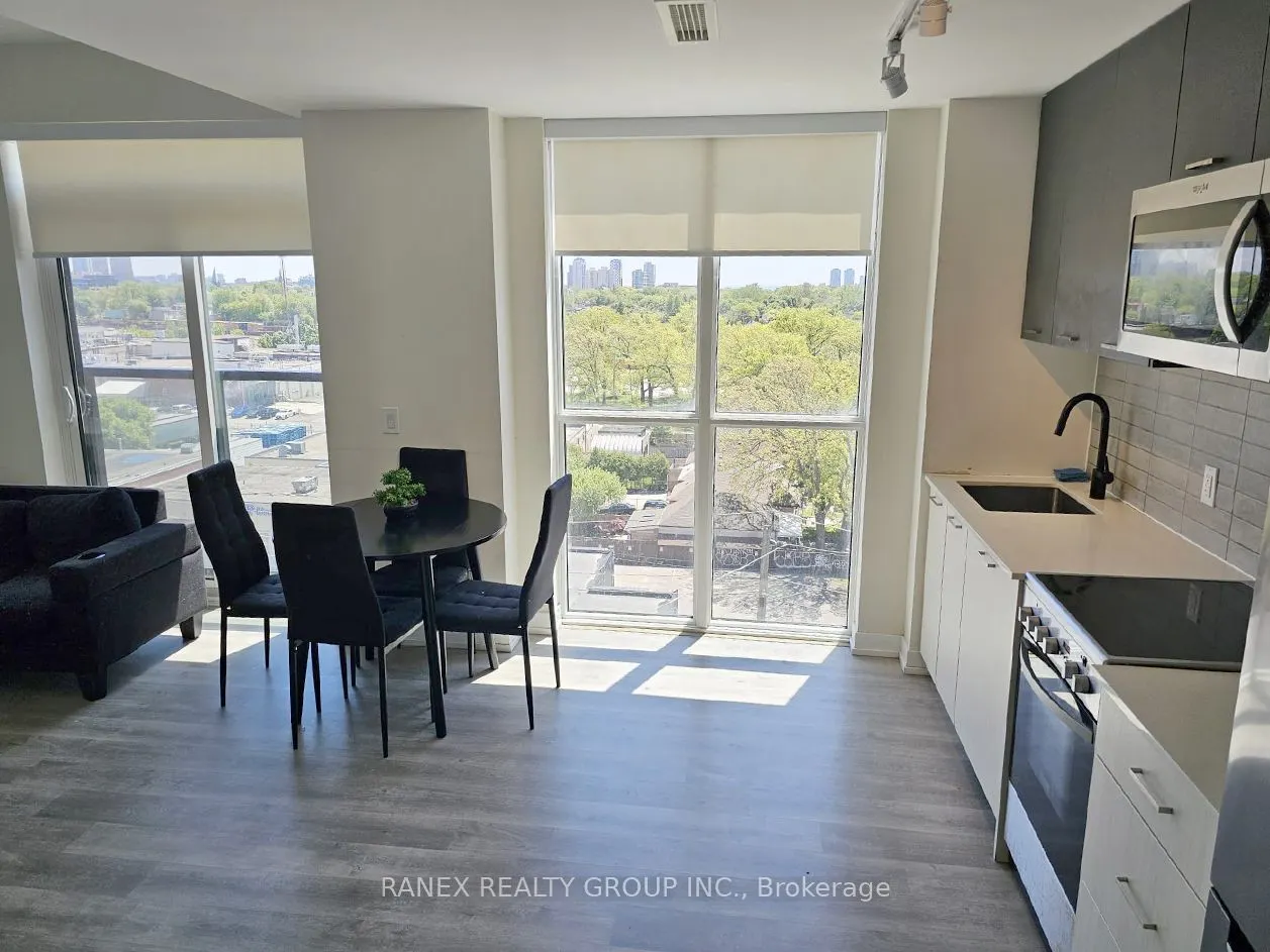 2300 St. Clair Avenue W, #808
