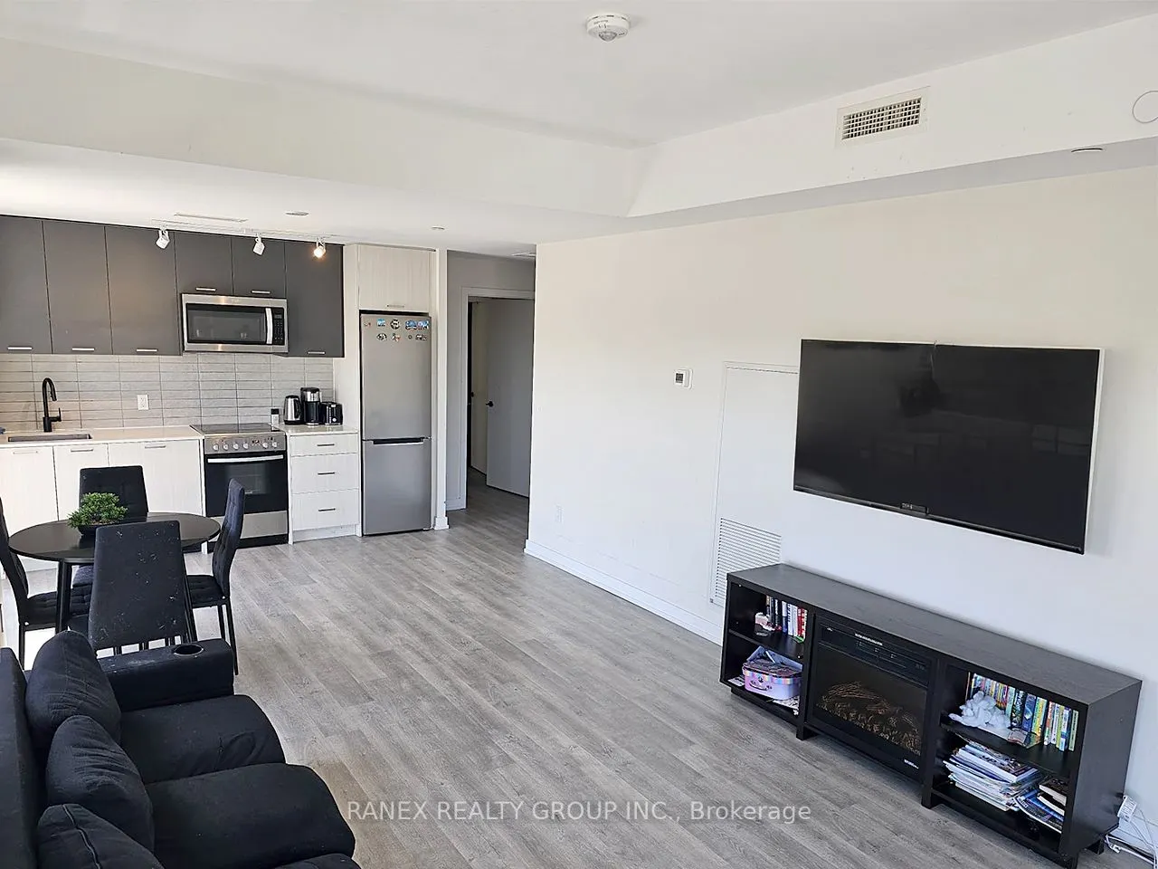 2300 St. Clair Avenue W, #808