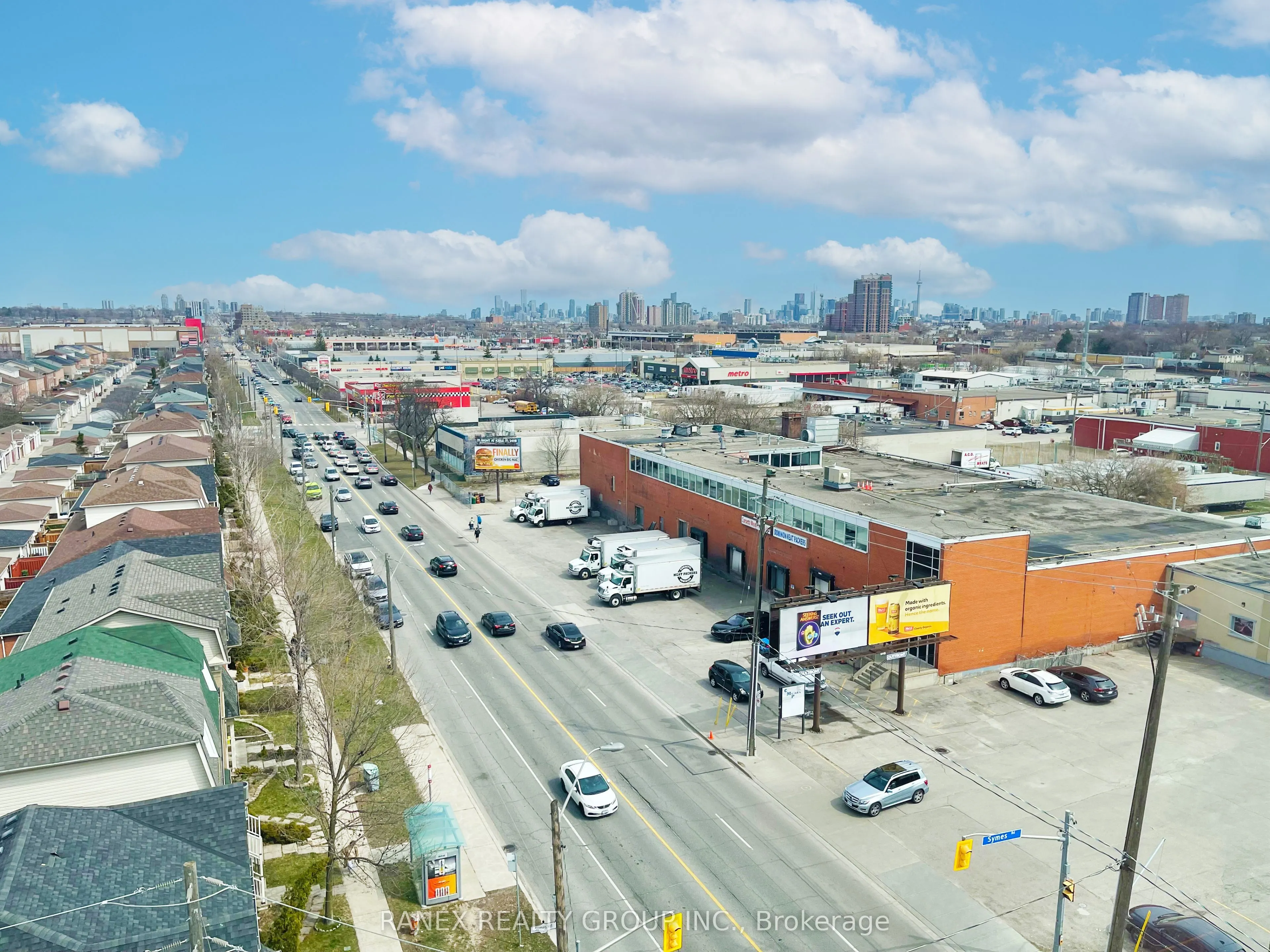2300 St. Clair Avenue W, #808