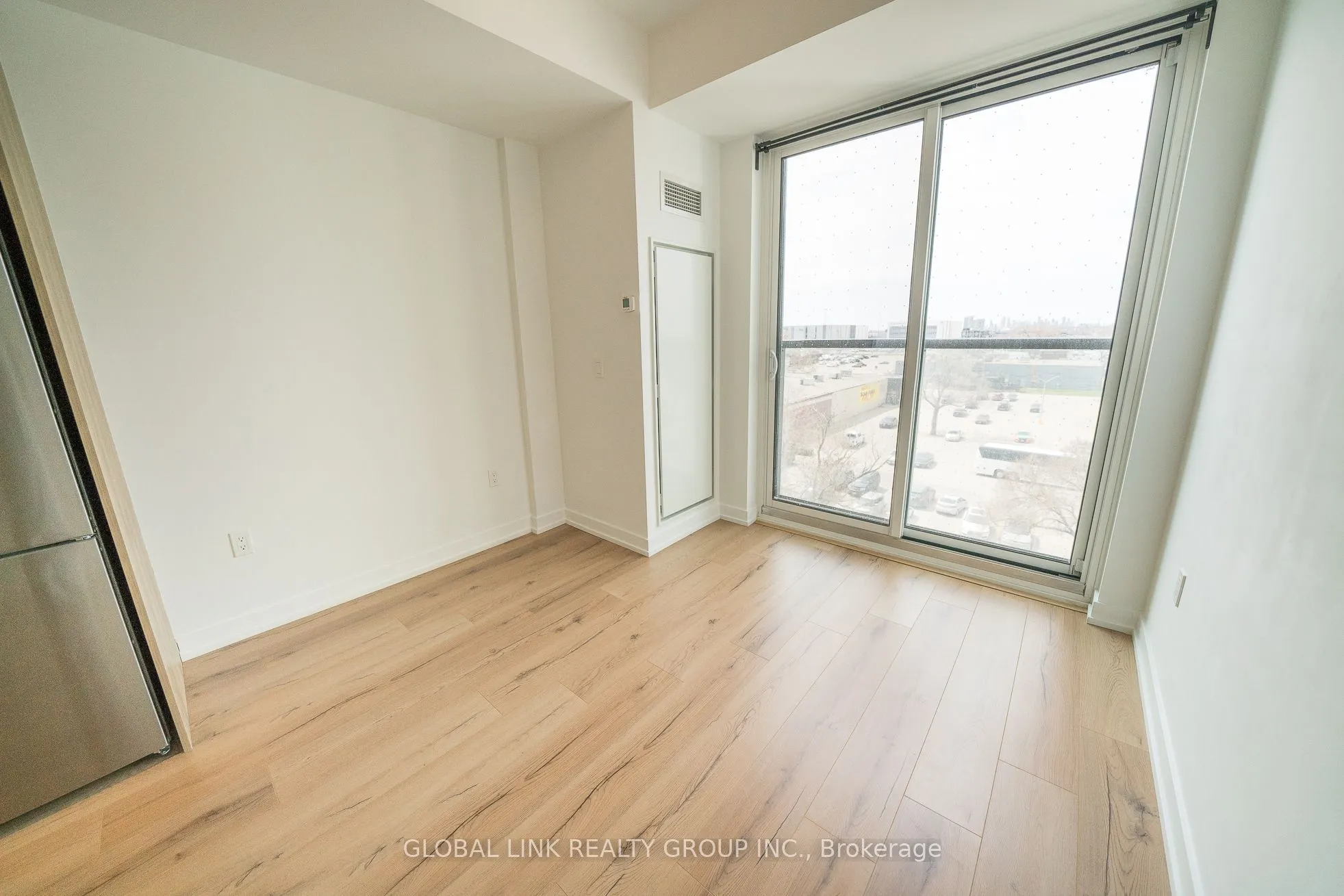 1195 The Queensway Way, #501