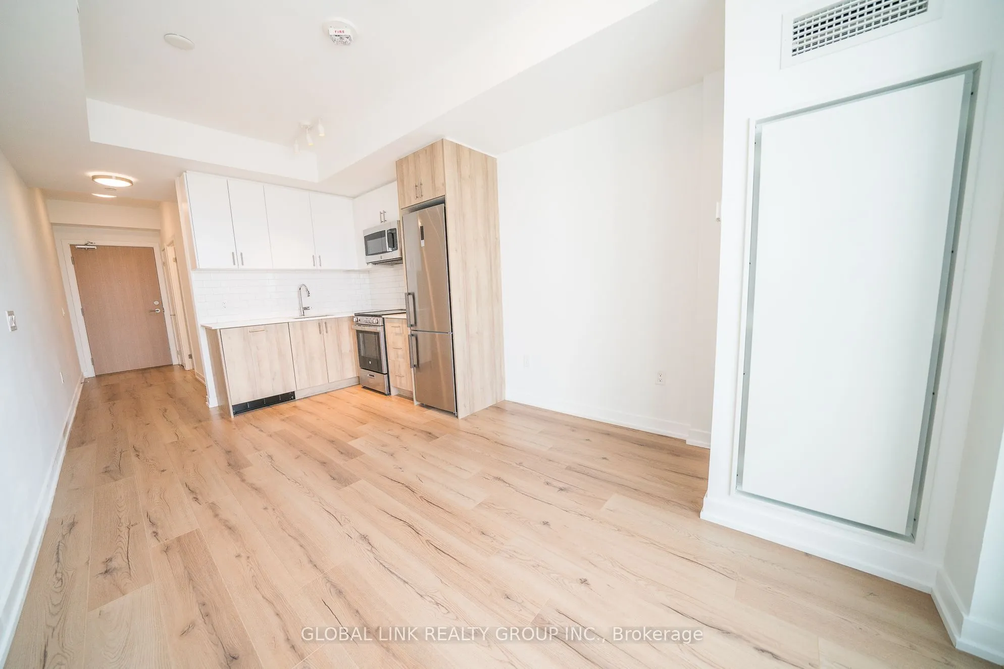 1195 The Queensway Way, #501