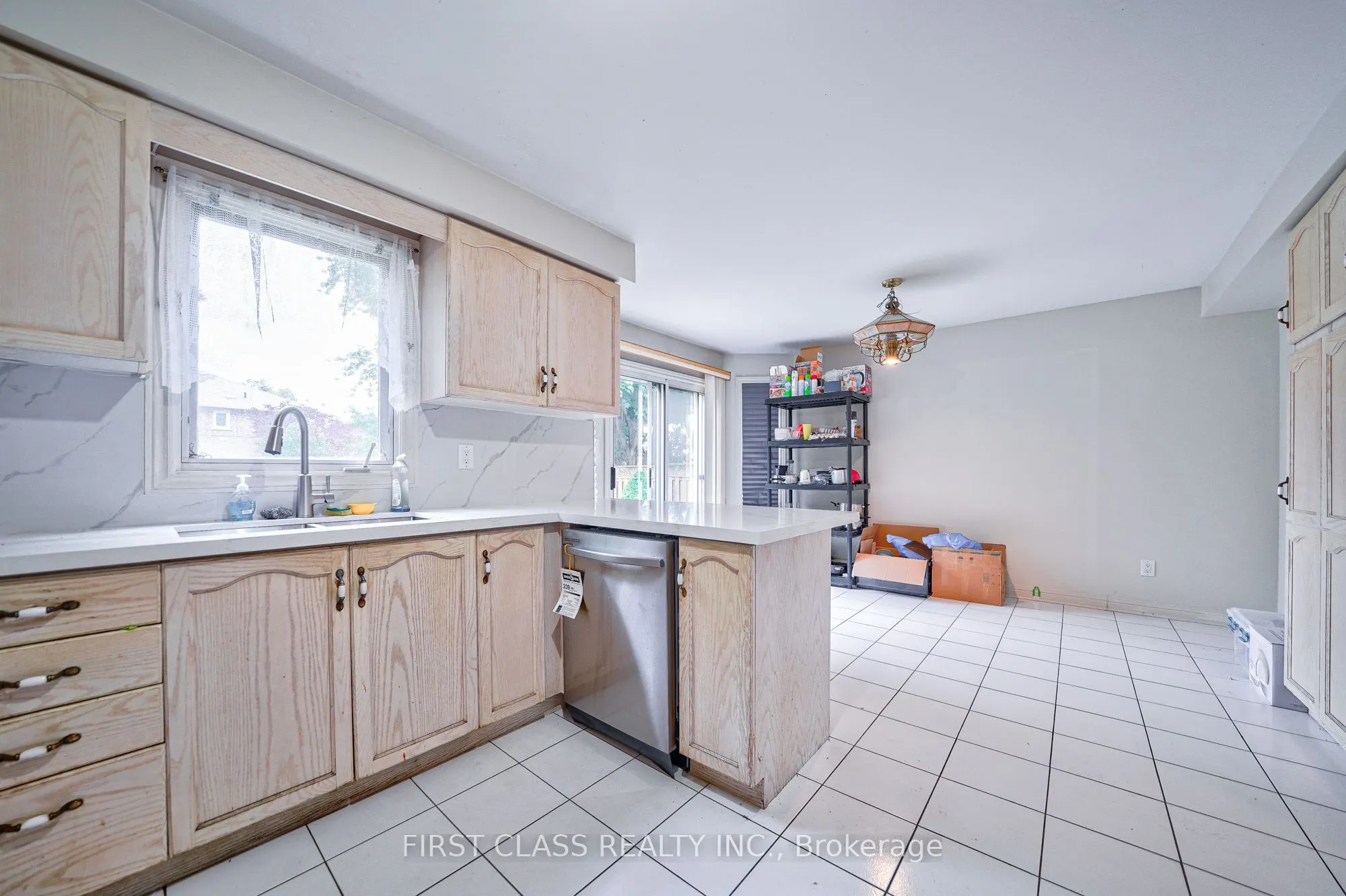 3309 Loyalist Drive, #Main & Upper