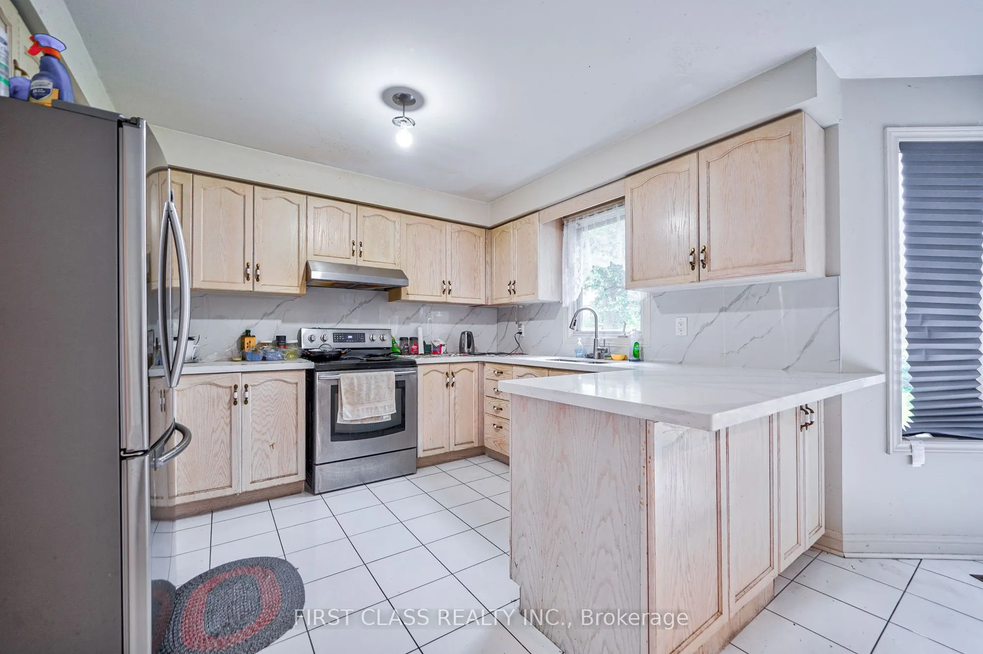 3309 Loyalist Drive, #Main & Upper