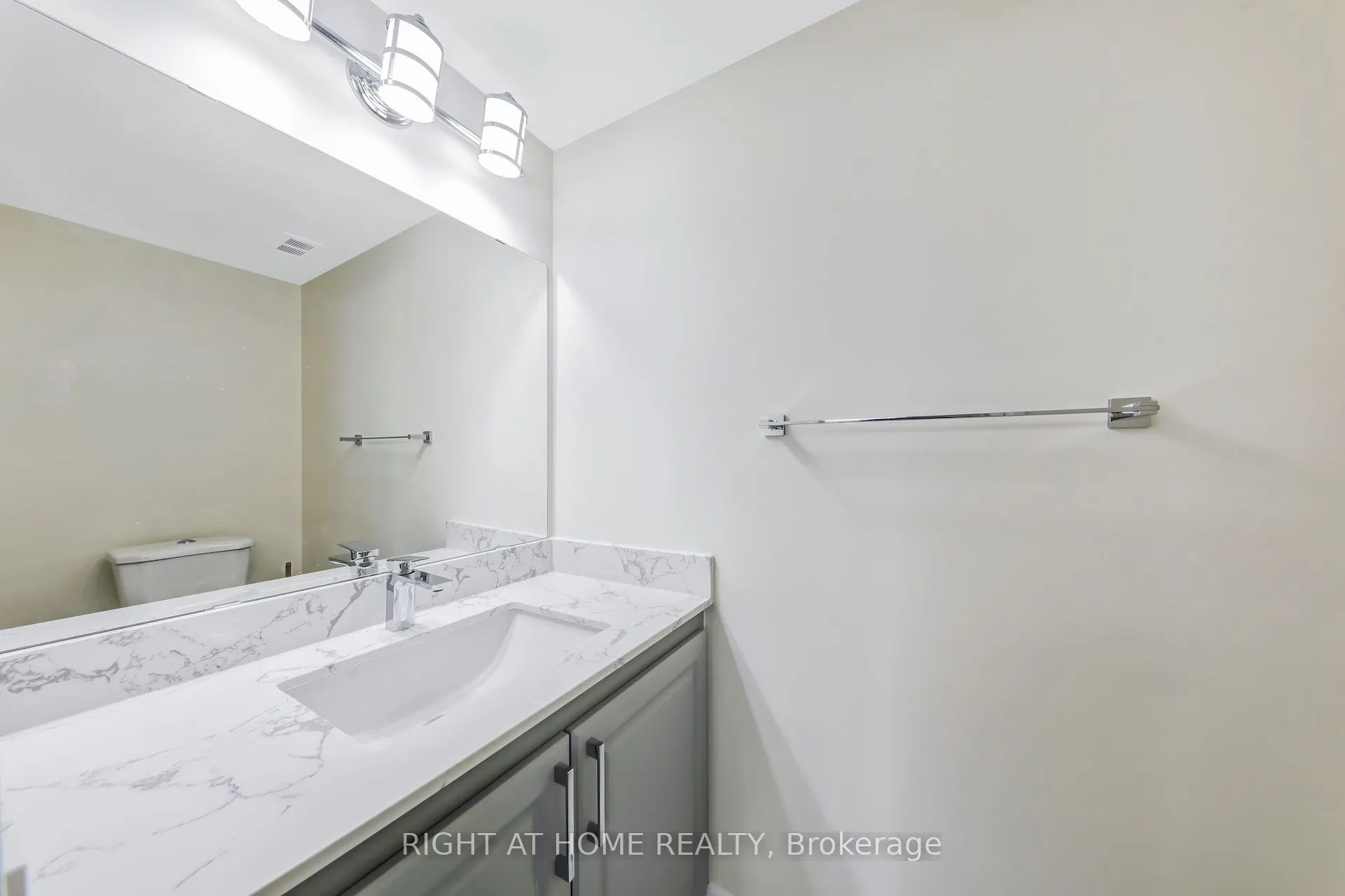 335 Driftwood Avenue, #701