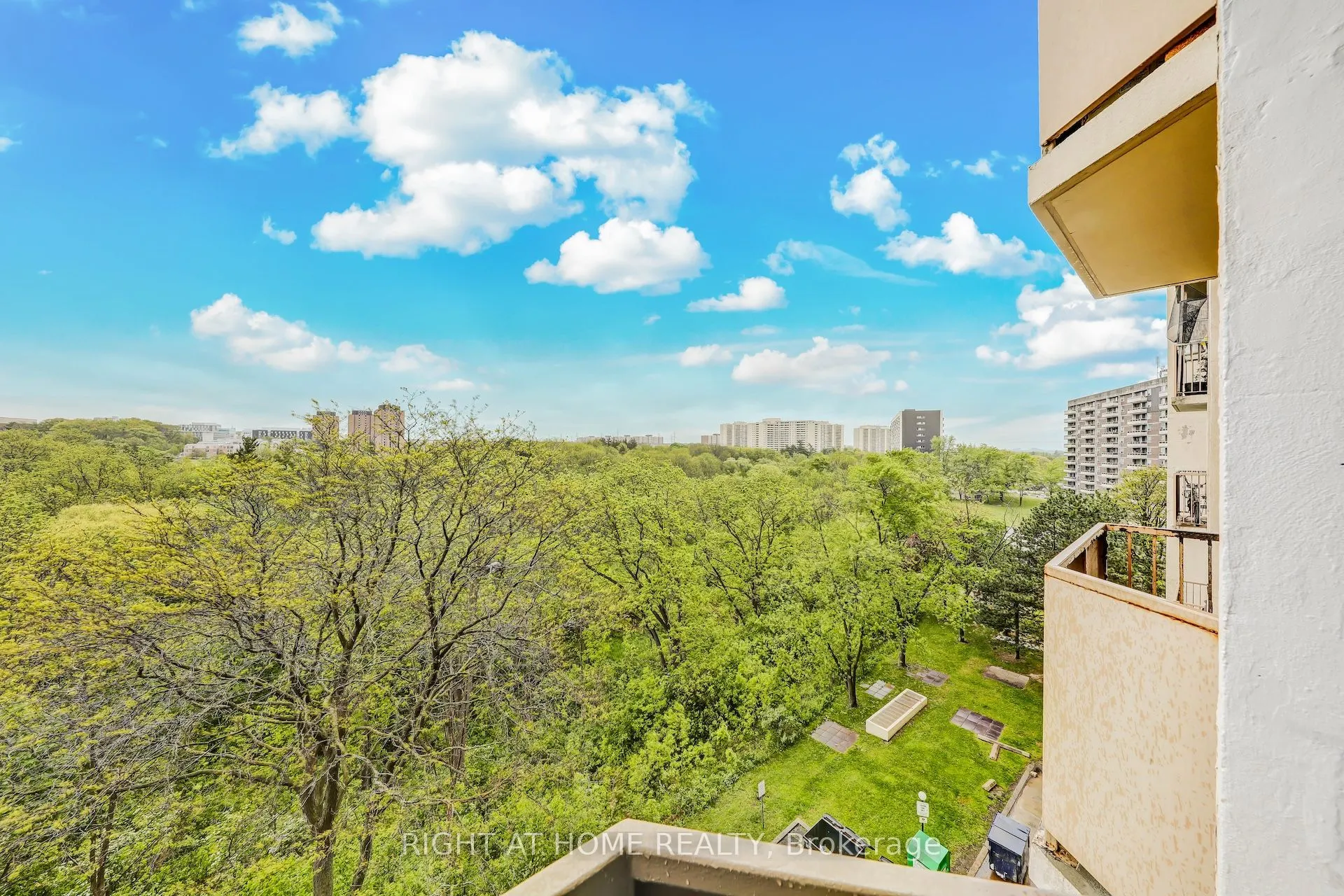 335 Driftwood Avenue, #701