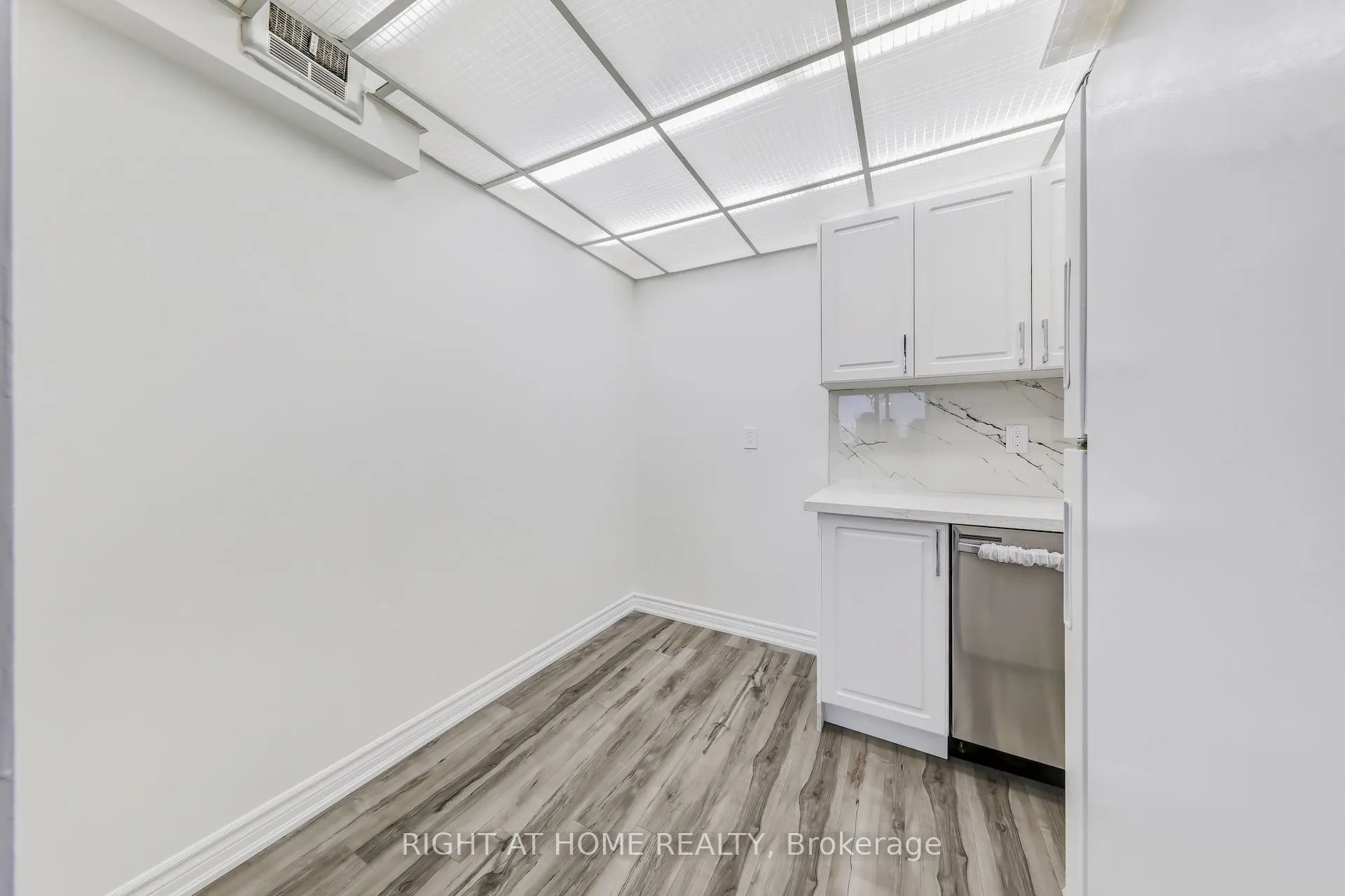 335 Driftwood Avenue, #701