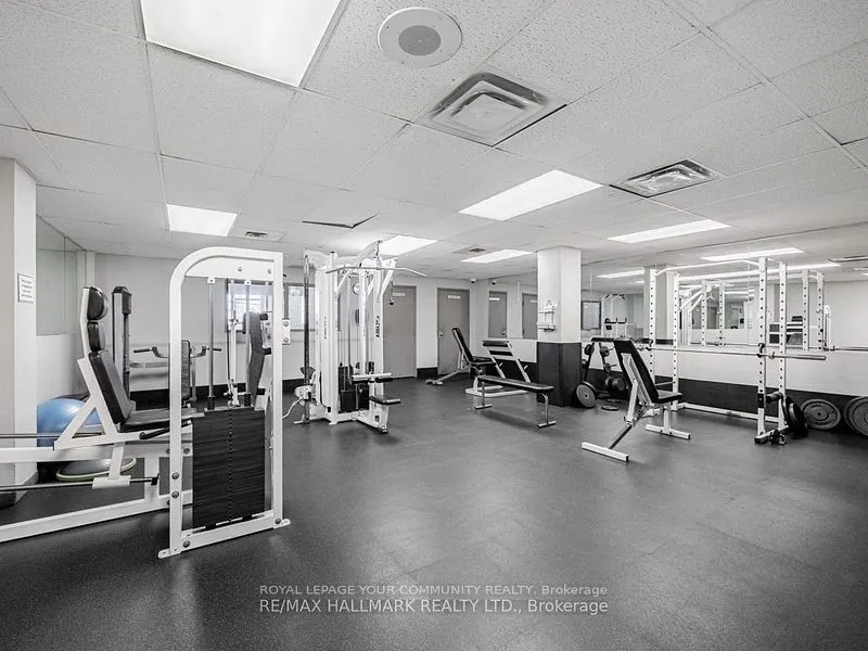 1535 Lakeshore Road E, #205