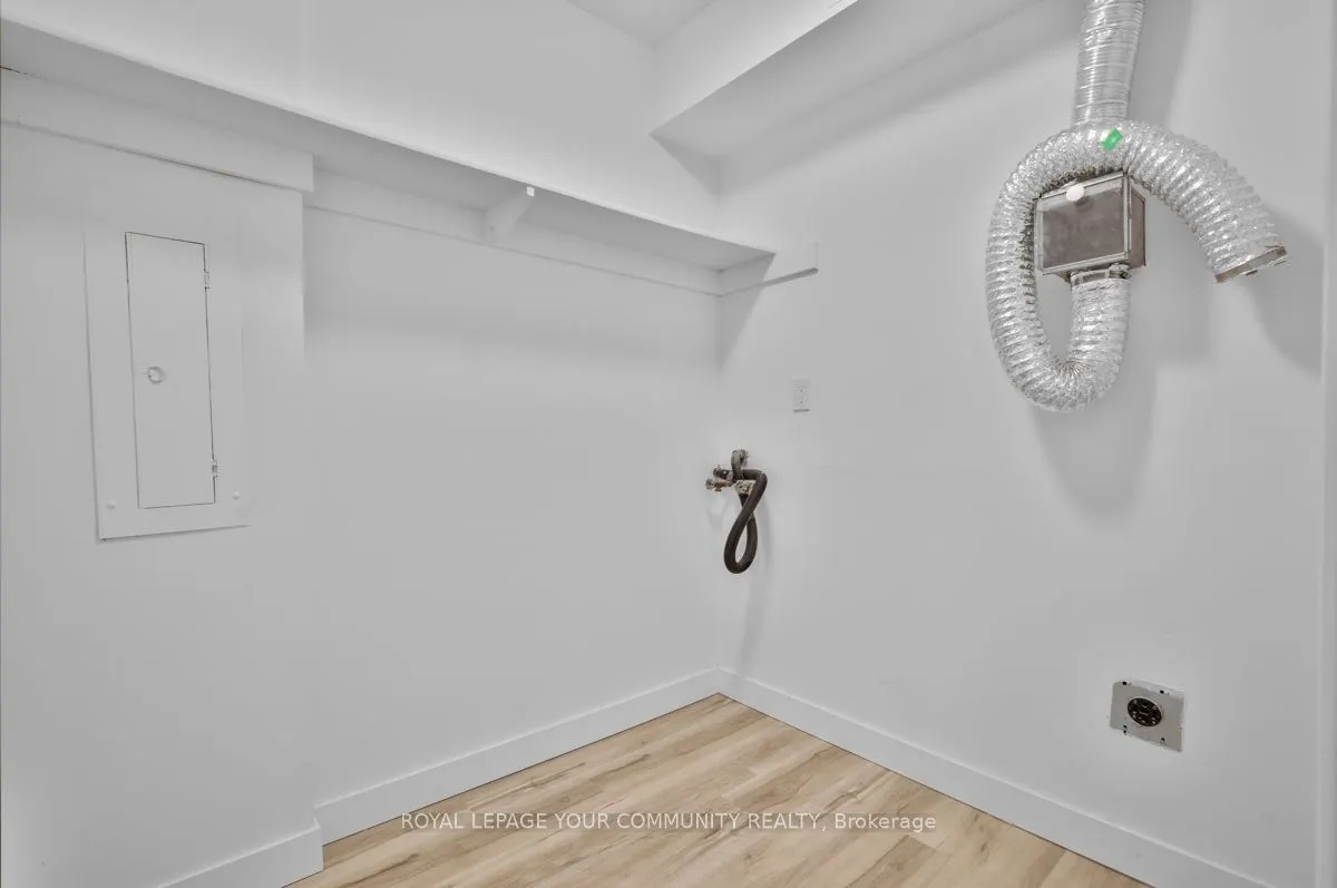 1535 Lakeshore Road E, #205