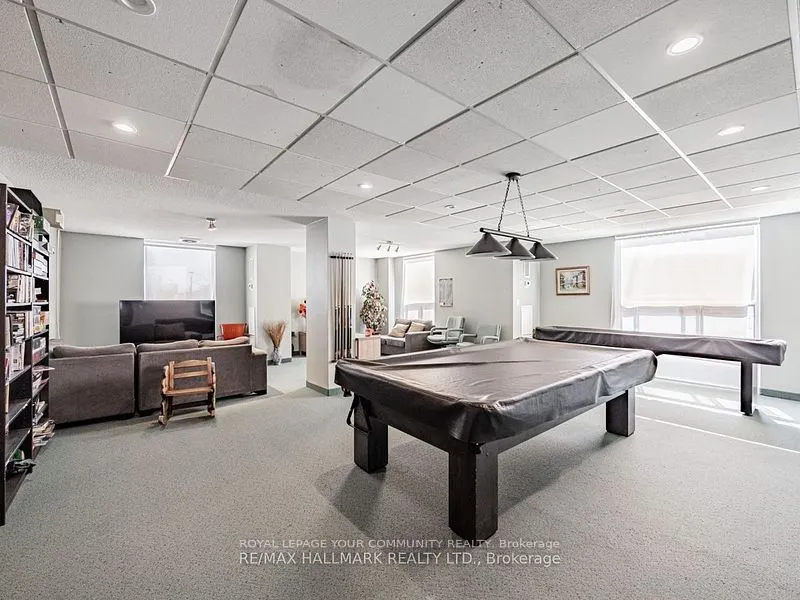 1535 Lakeshore Road E, #205