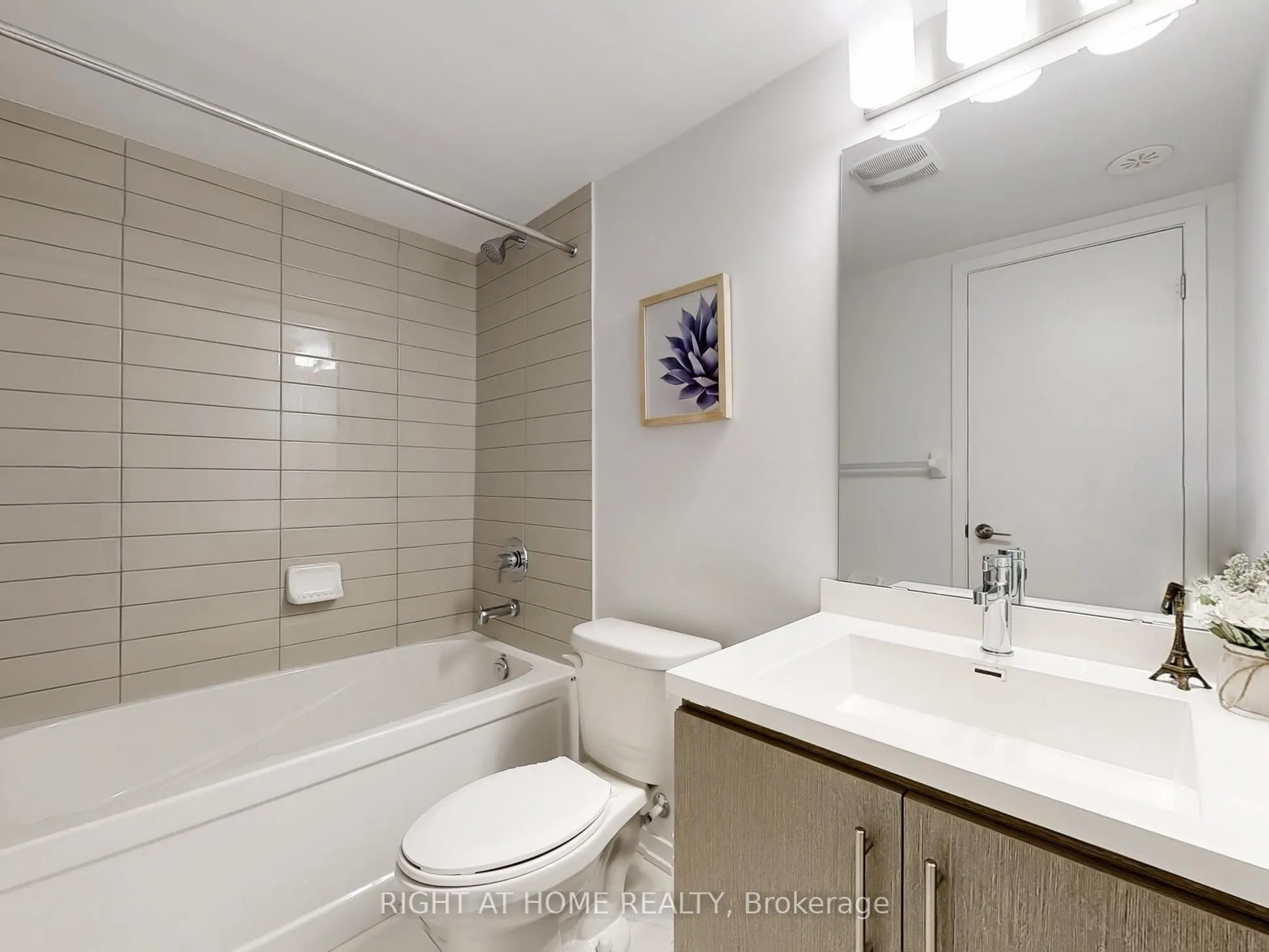 20 Lloyd Janes Lane, #173