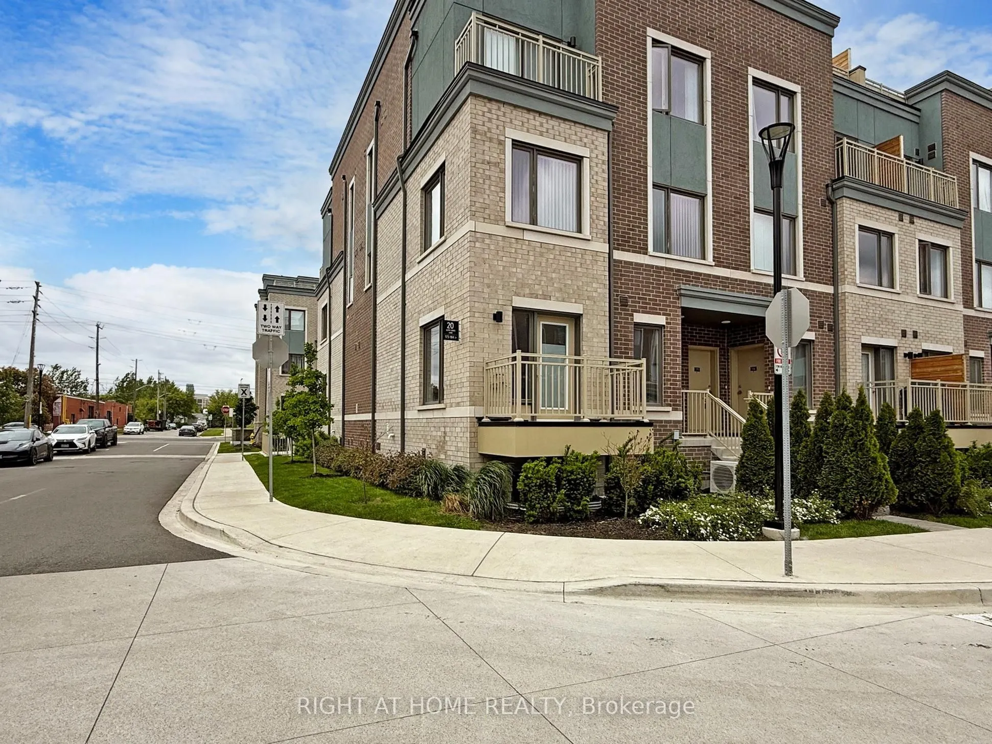 20 Lloyd Janes Lane, #173
