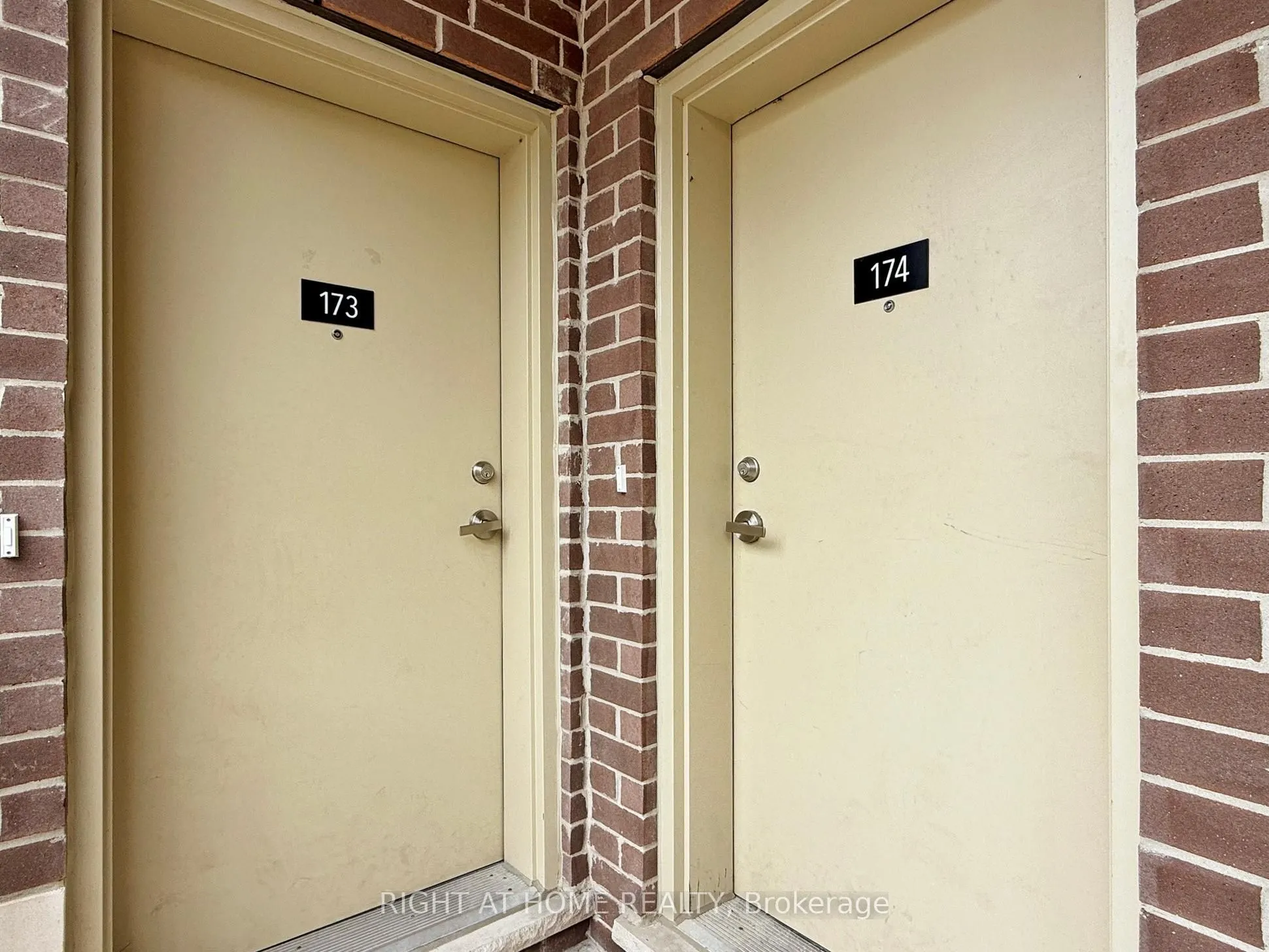 20 Lloyd Janes Lane, #173