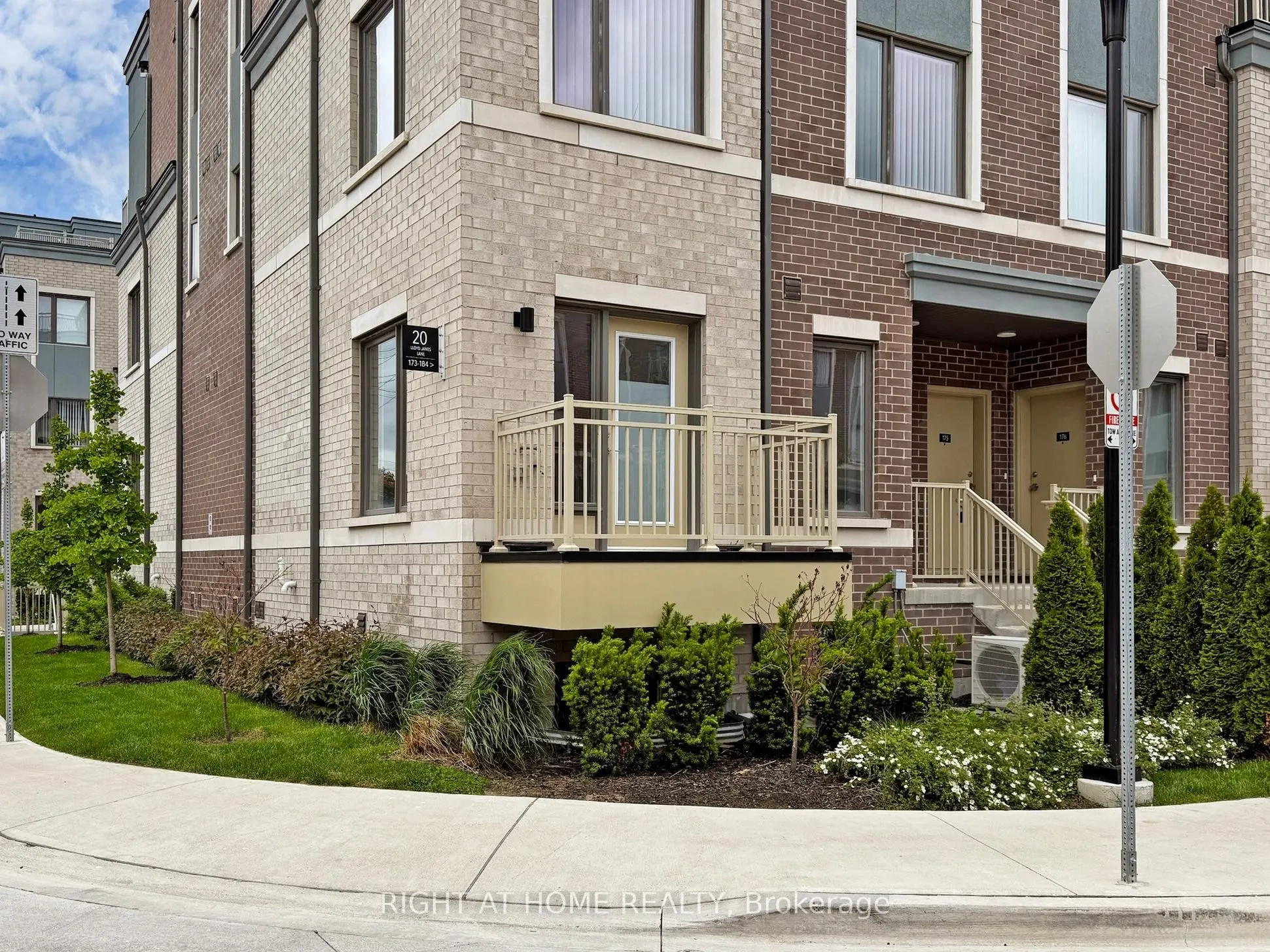 20 Lloyd Janes Lane, #173