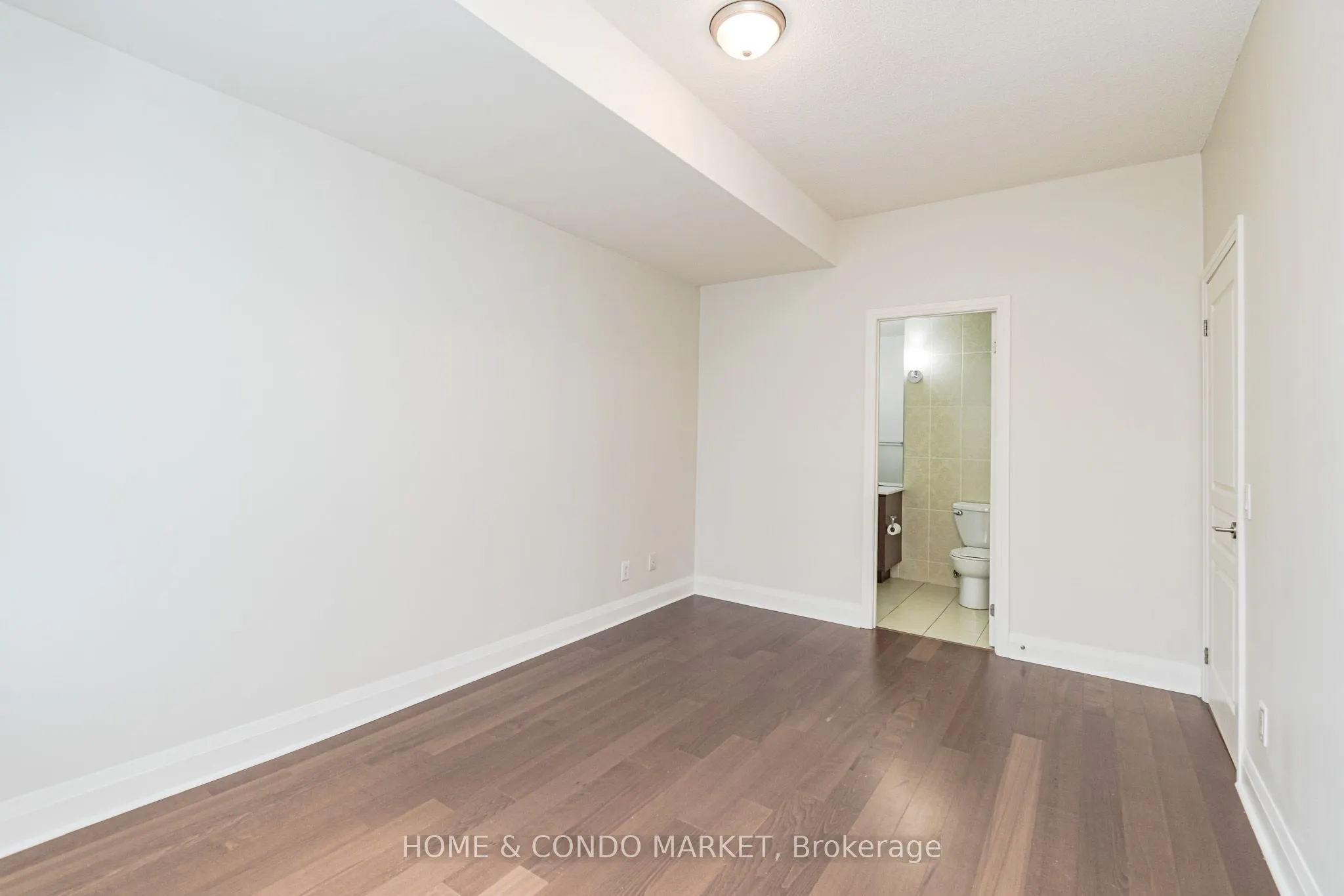 1 Hurontario Street, #315