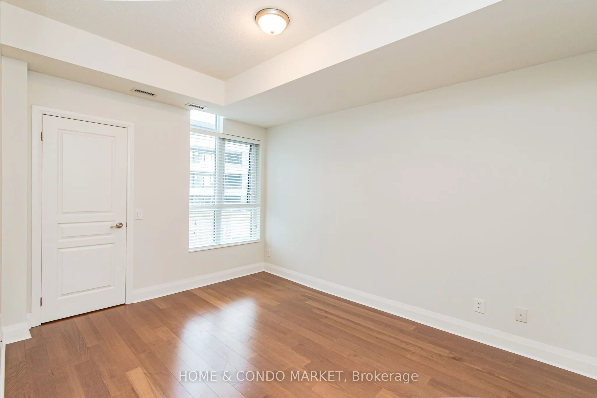 1 Hurontario Street, #315