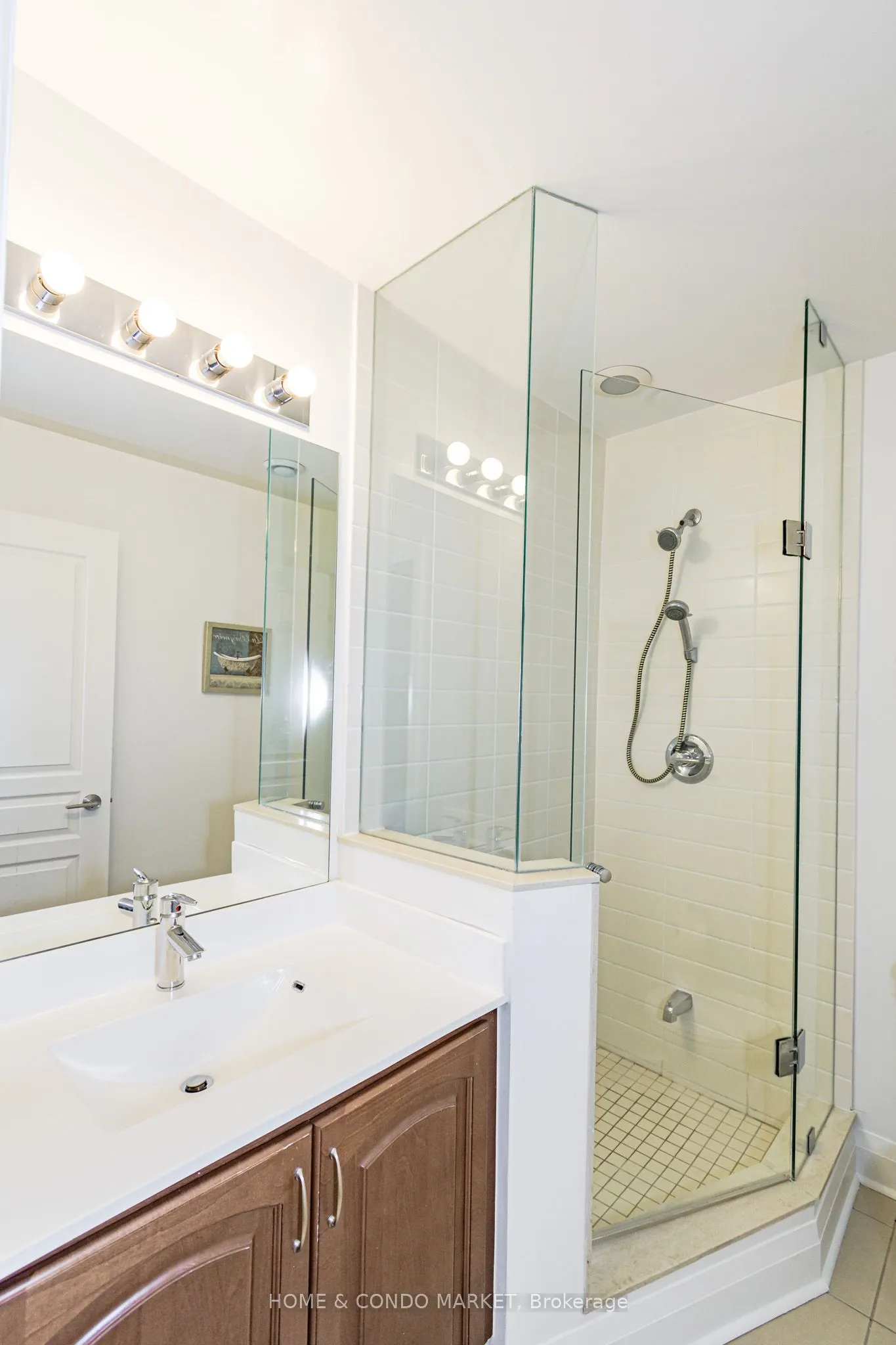1 Hurontario Street, #315