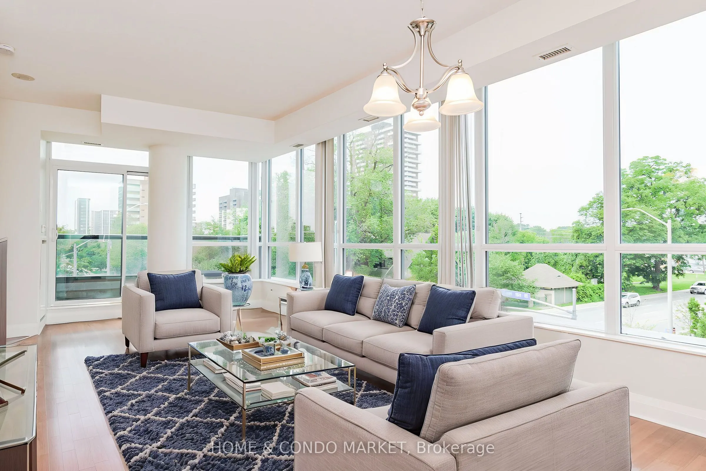 1 Hurontario Street, #315