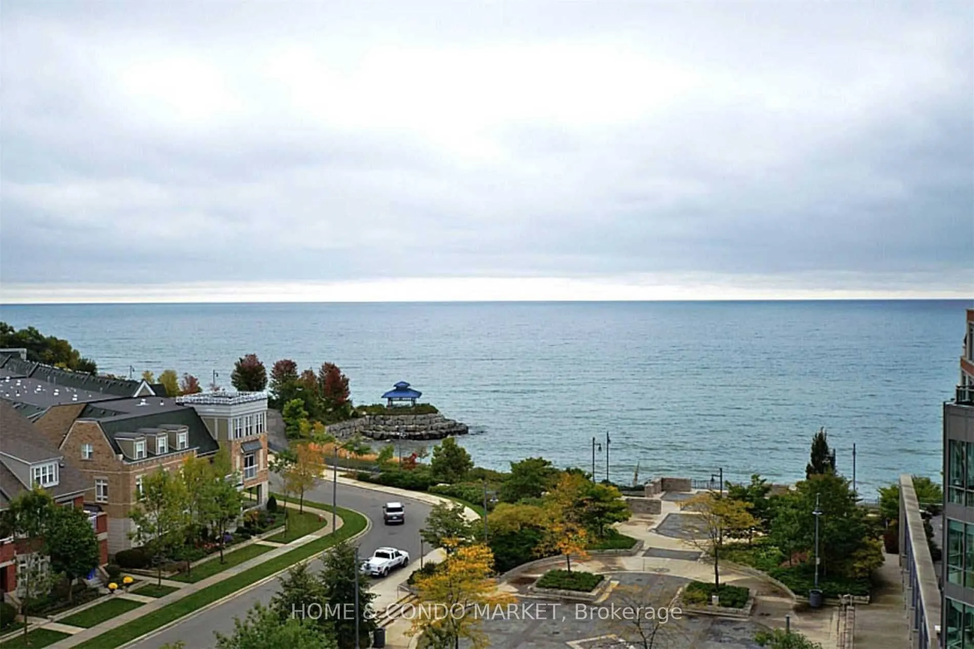 1 Hurontario Street, #315